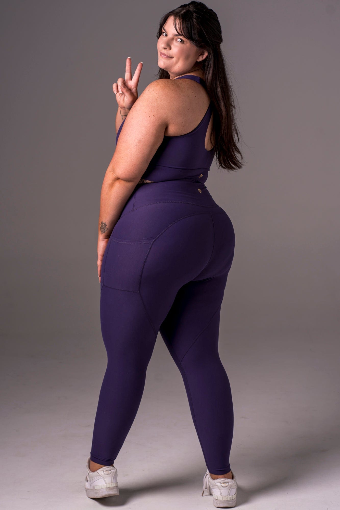 Amethyst Dynamic High Waisted Pocket Shaper Ankle Biter Leggings