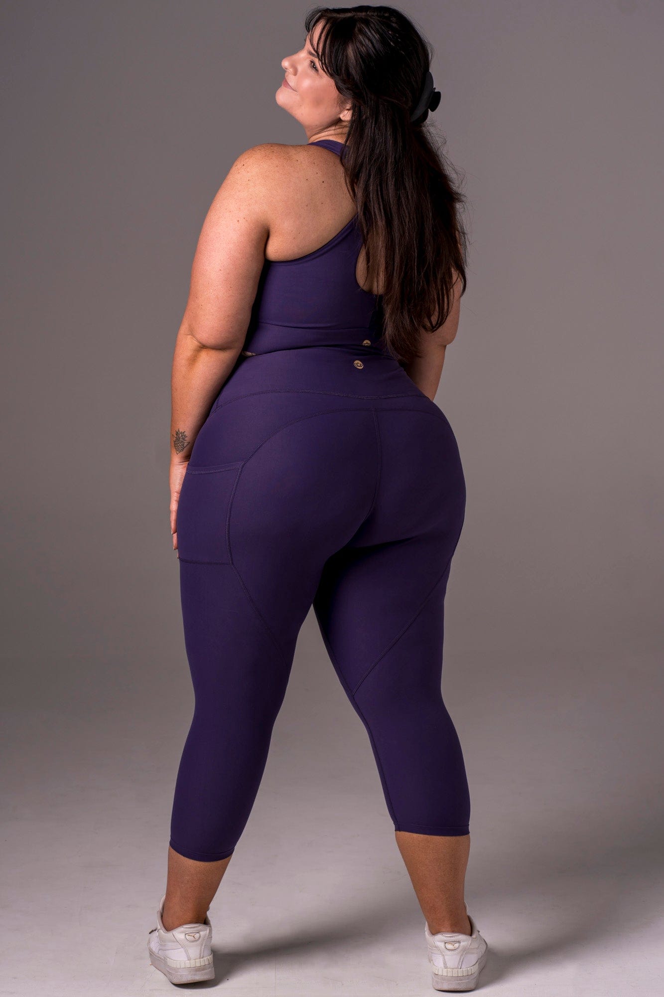 Amethyst Dynamic High Waisted Pocket Shaper Capri Leggings