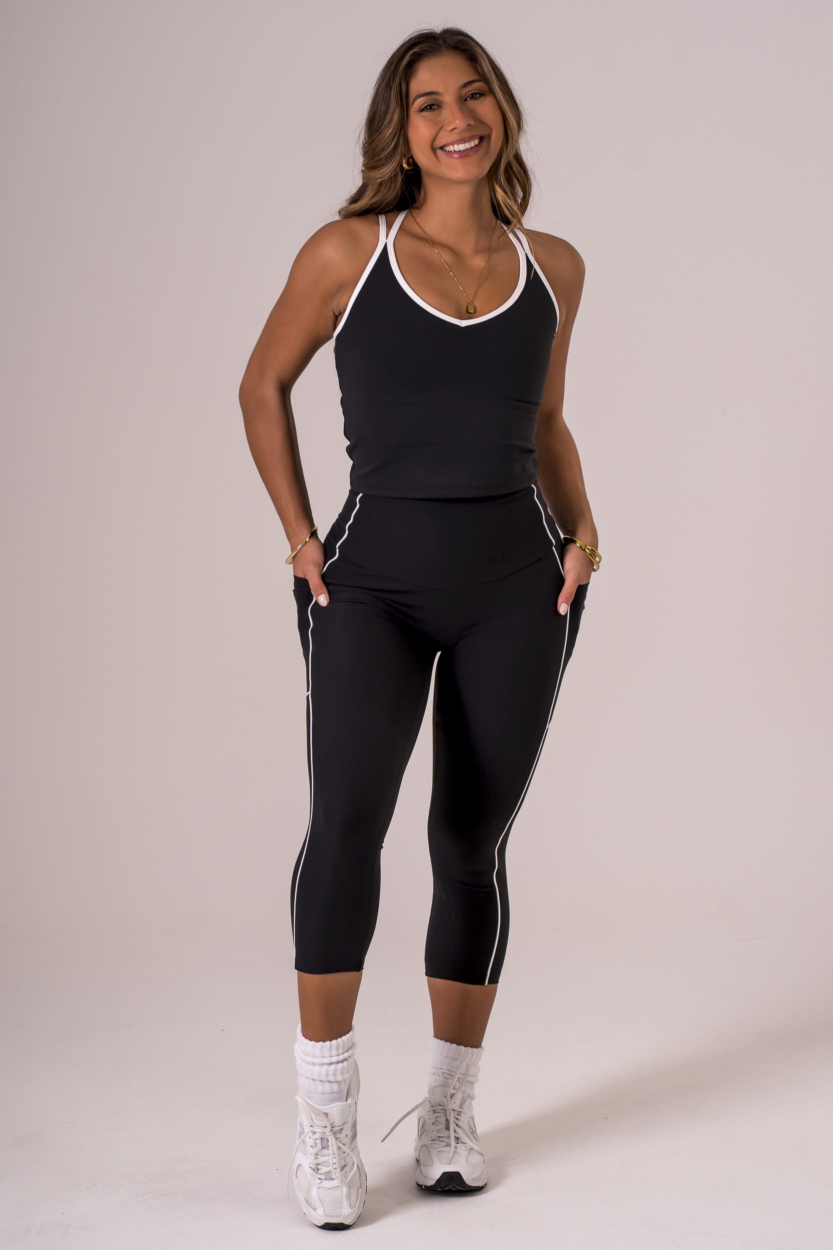 Black Duo Dynamic Pocket Curve Capri