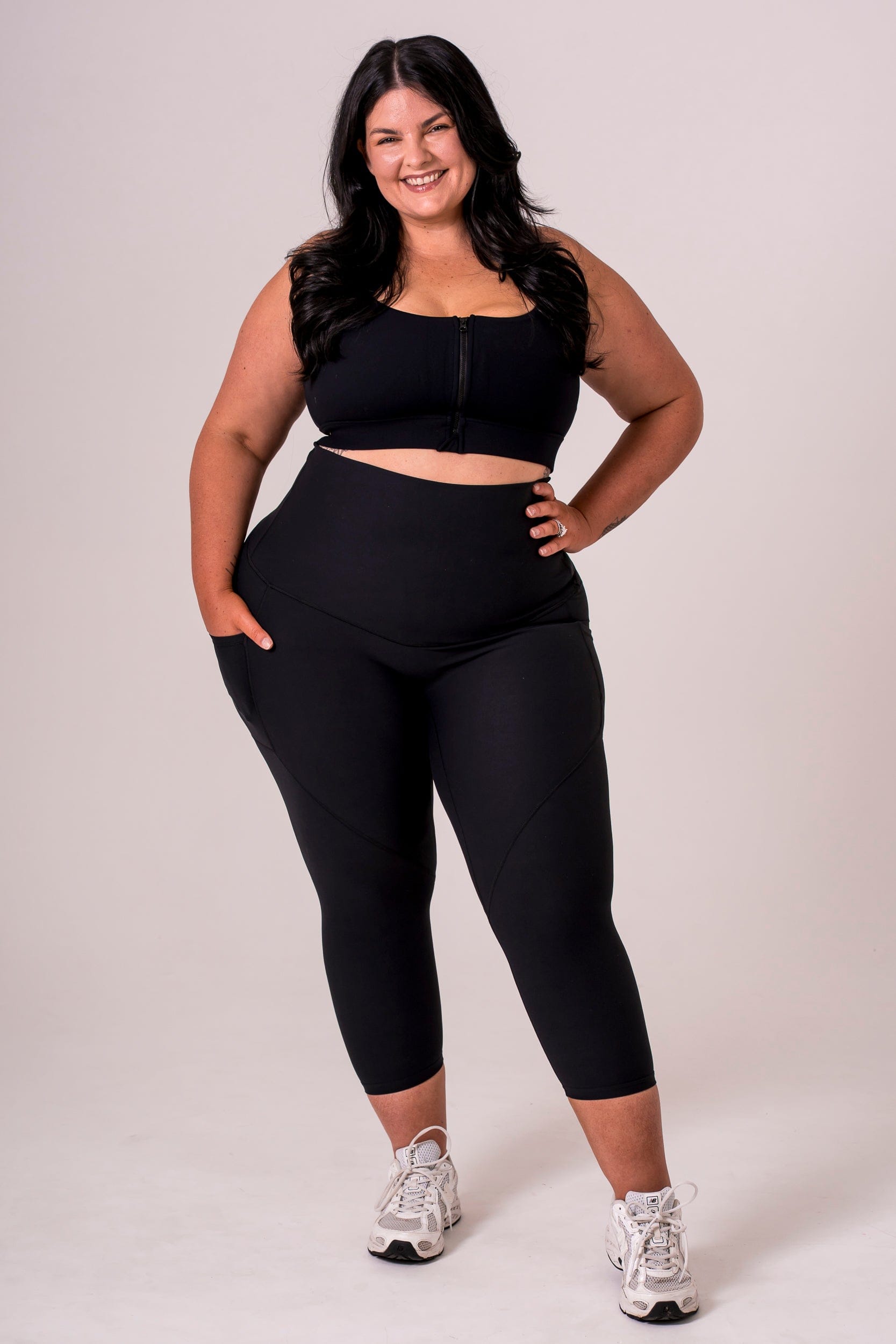 Black Dynamic Extra High Waisted Pocket Shaper Capri Leggings