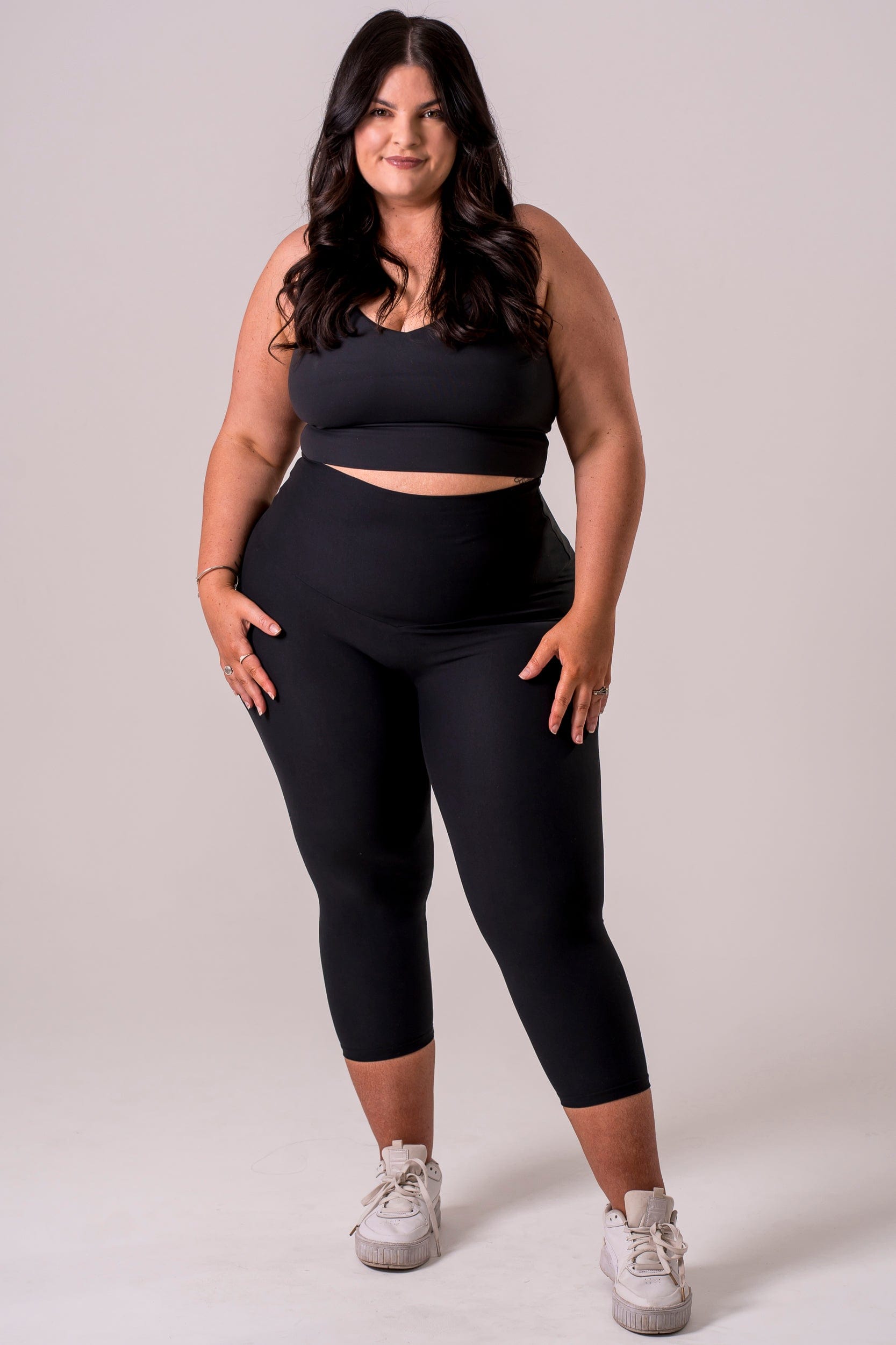 Black High Waisted Capri Leggings | Seamless | Empress