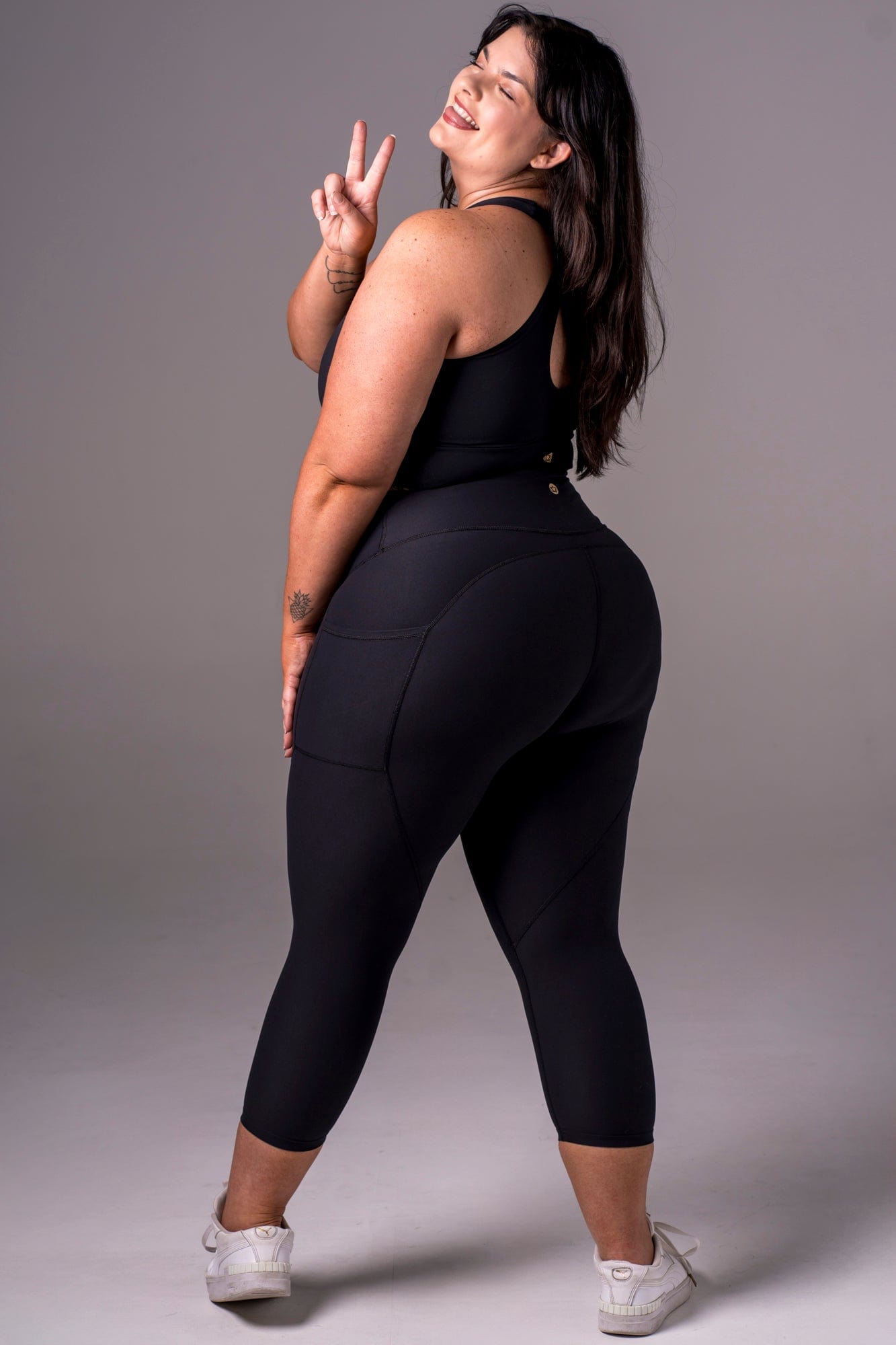Black Dynamic High Waisted Pocket Shaper Capri Leggings