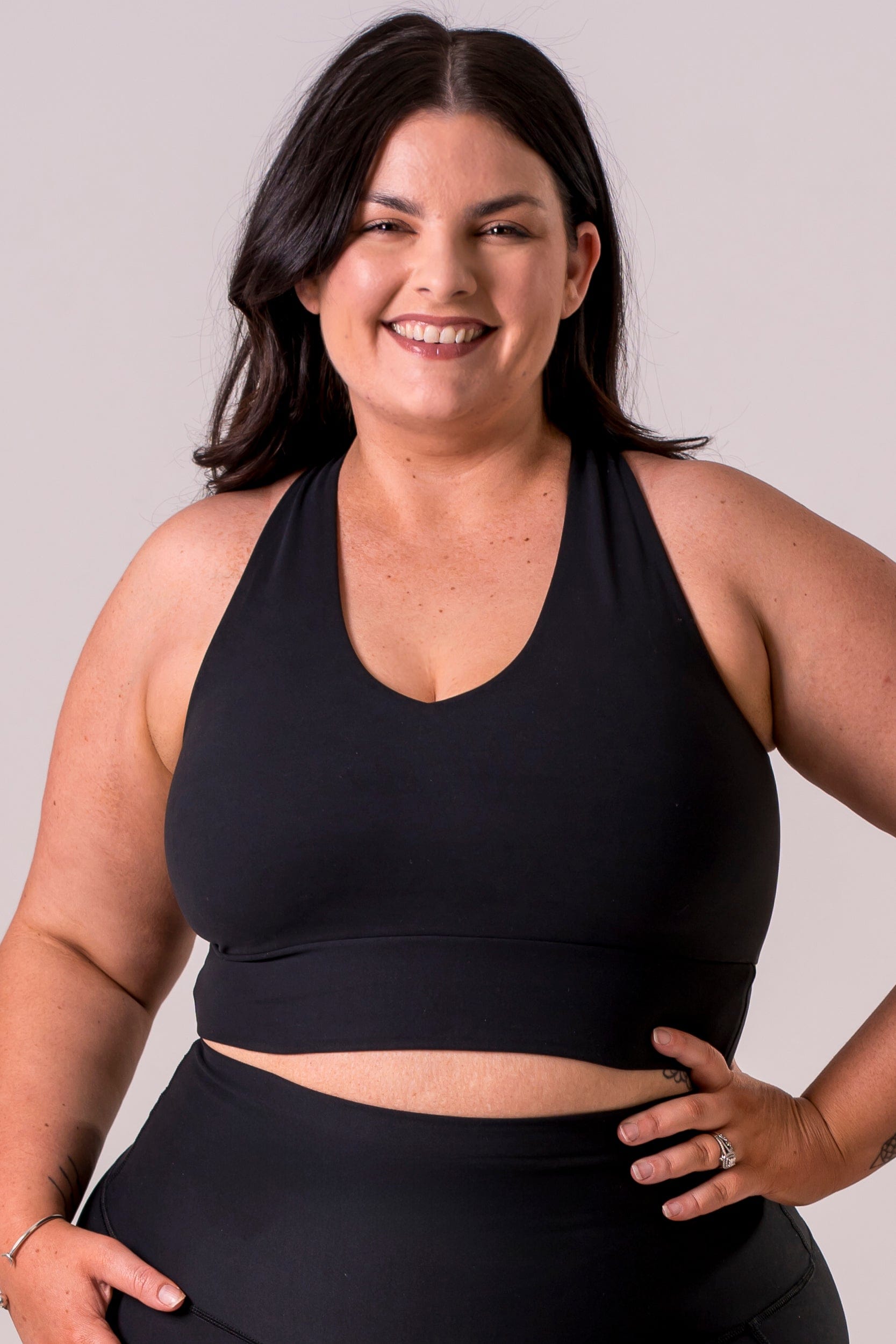 Black Dynamic Sports Crop