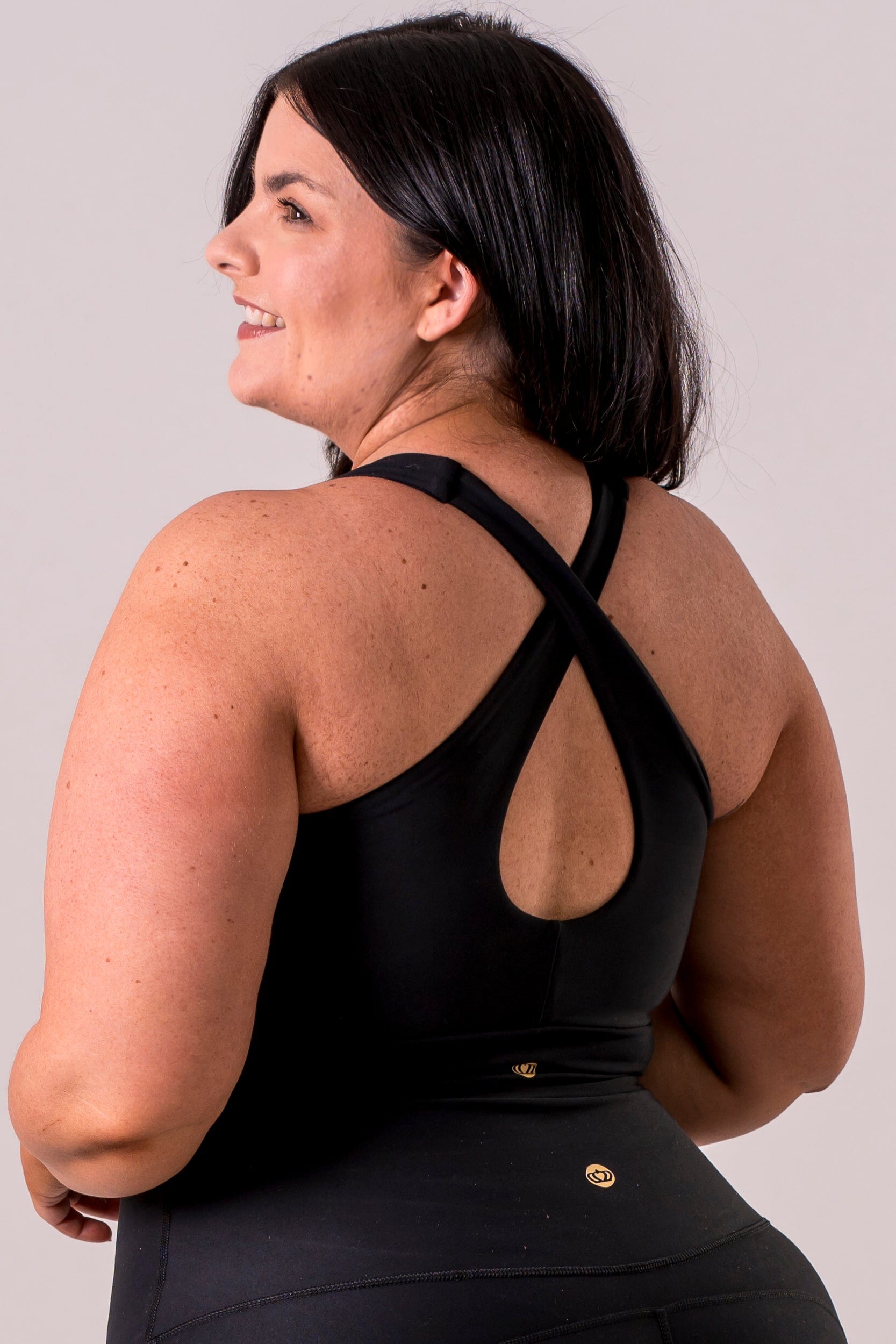 Black Dynamic Sports Crop