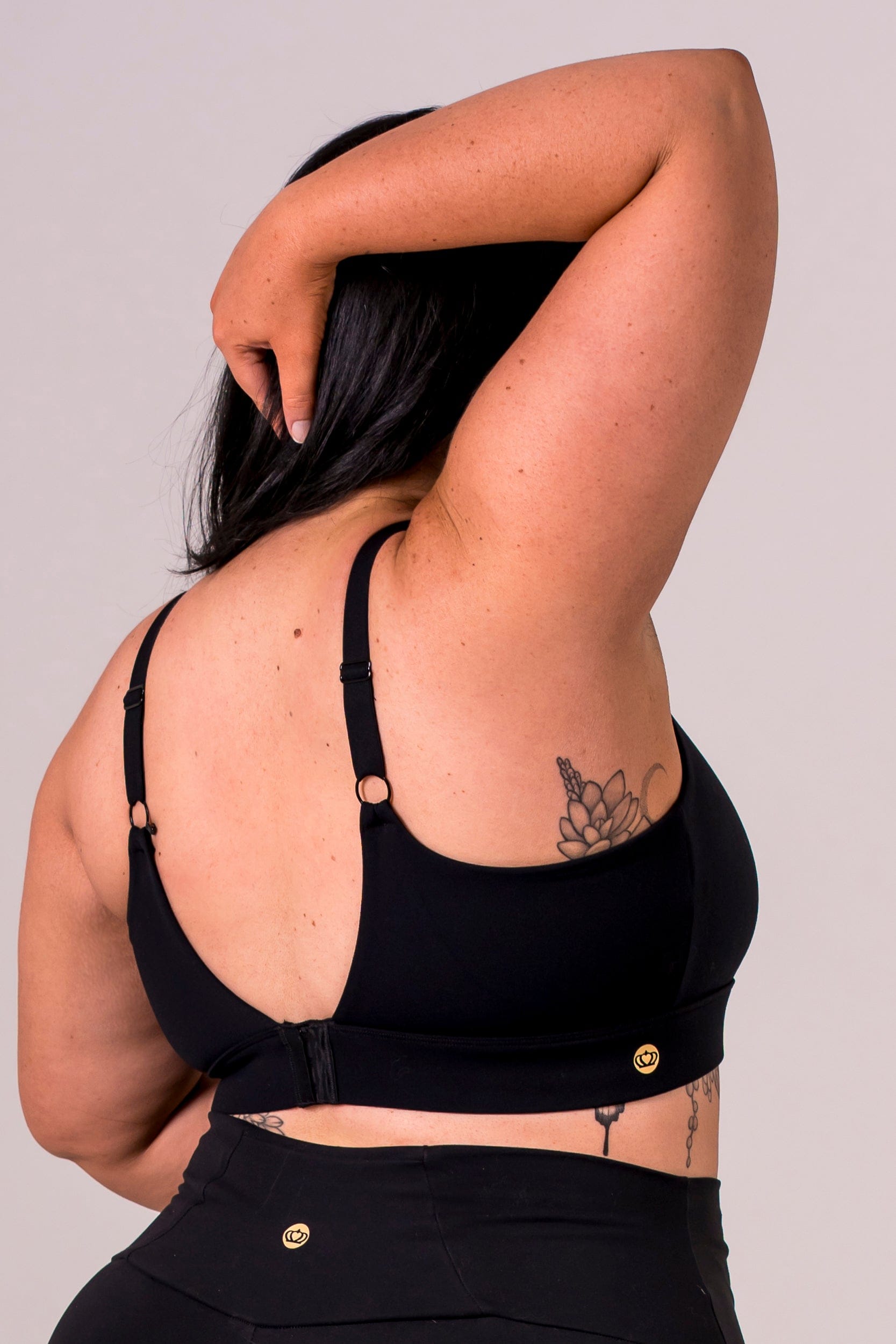 Black Evolve Zara Crop
