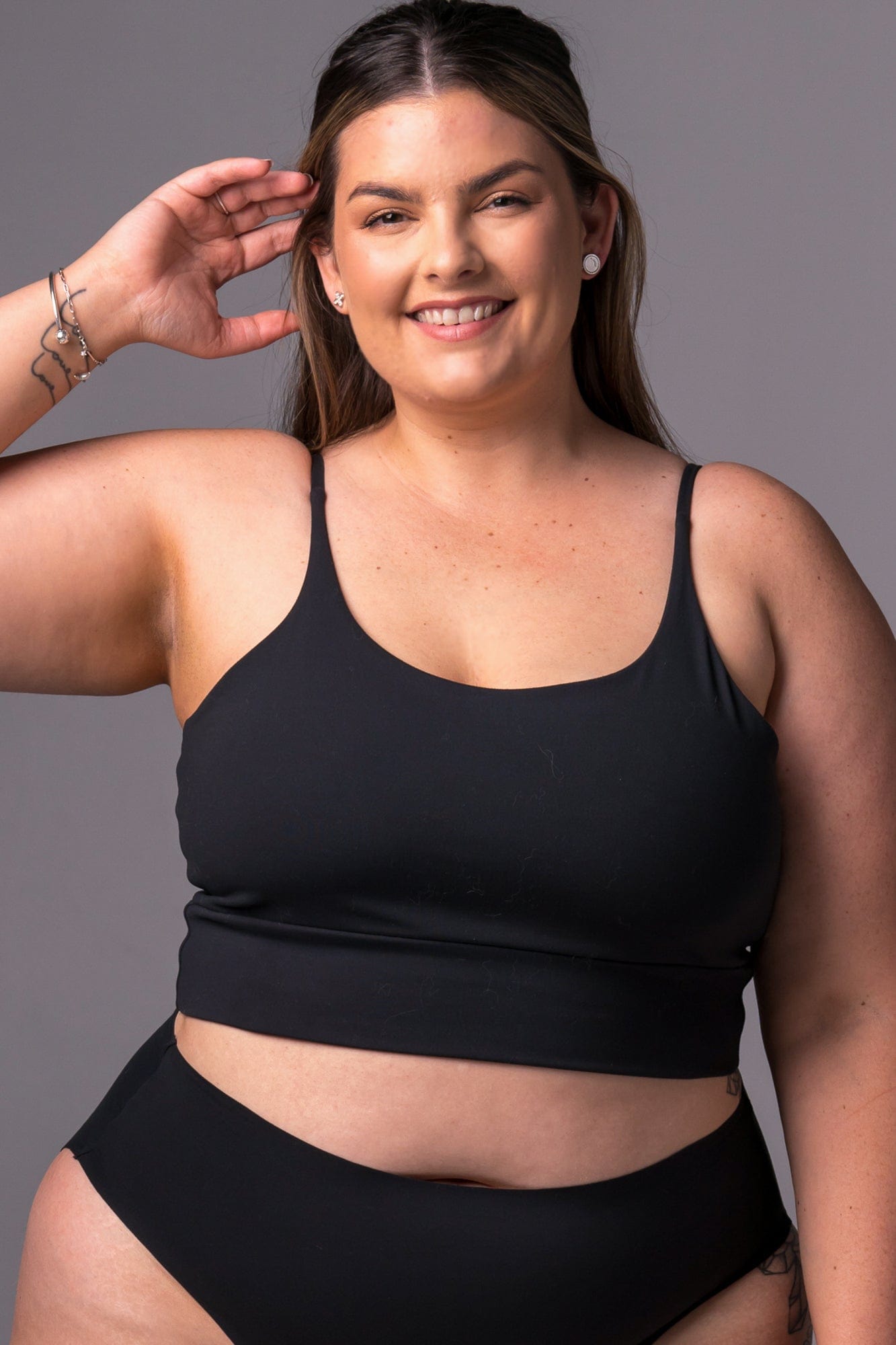 Black Regal Luxe Bed Crop