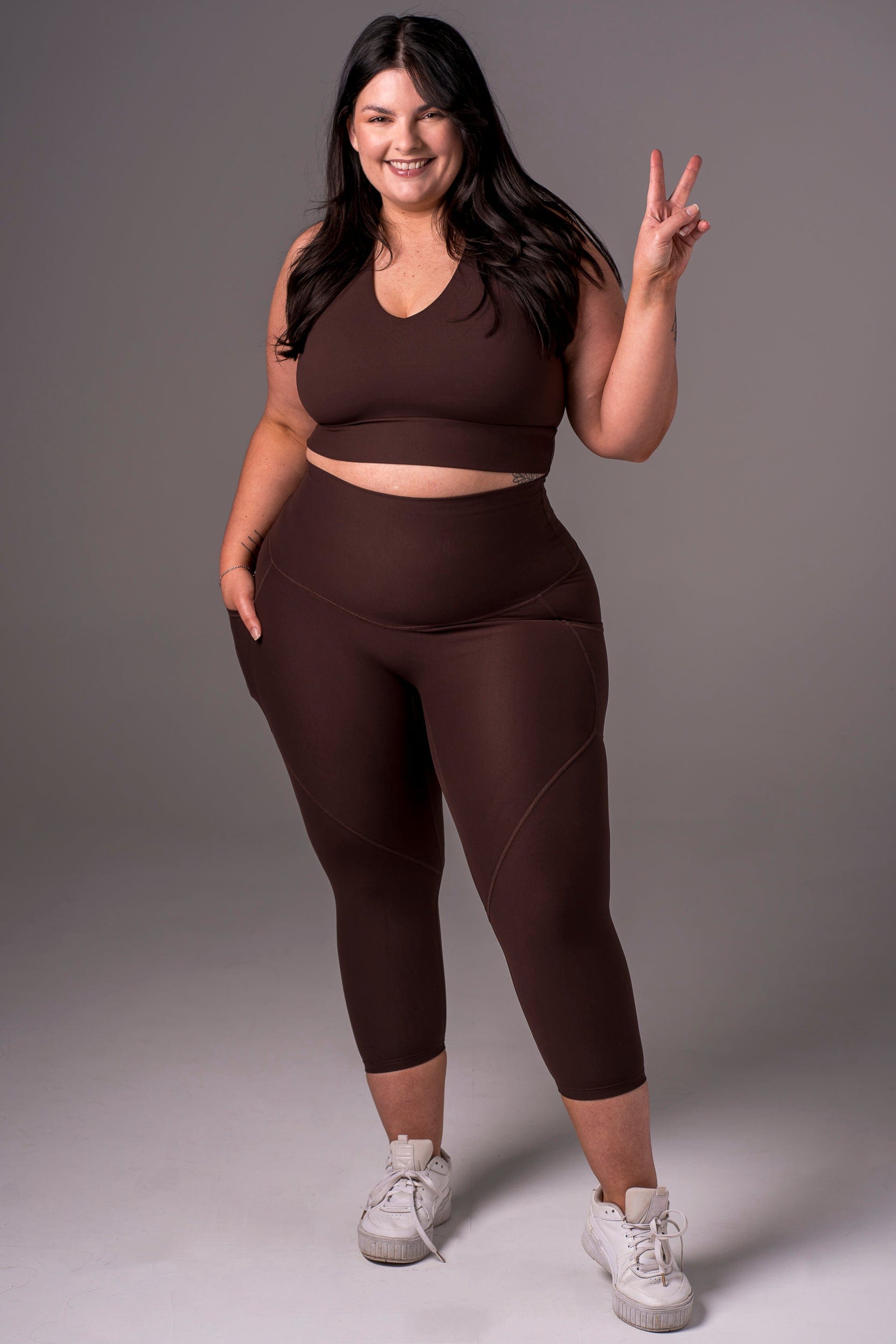 Espresso Dynamic High Waisted Pocket Shaper Capri Leggings