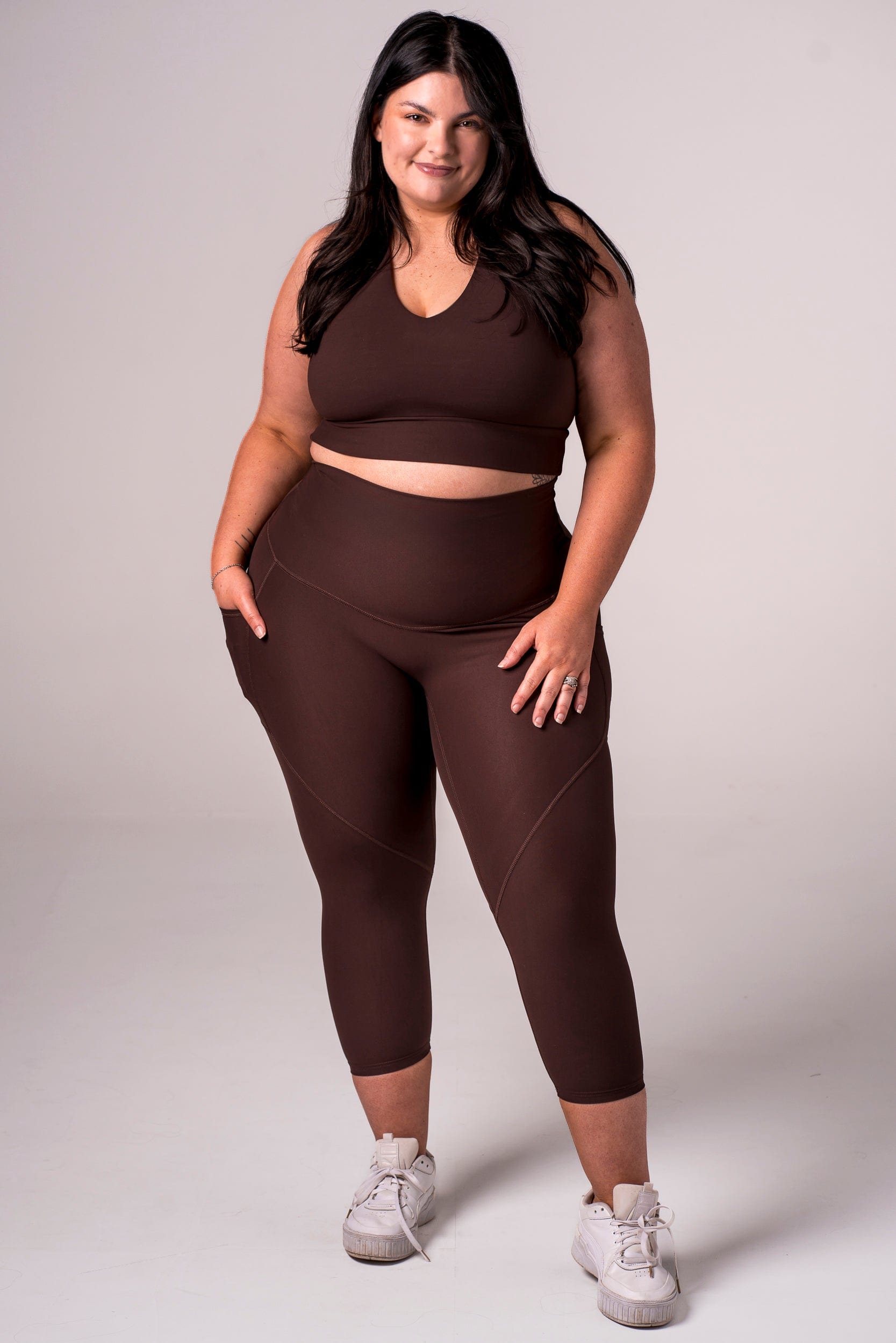 Espresso Dynamic High Waisted Pocket Shaper Capri Leggings