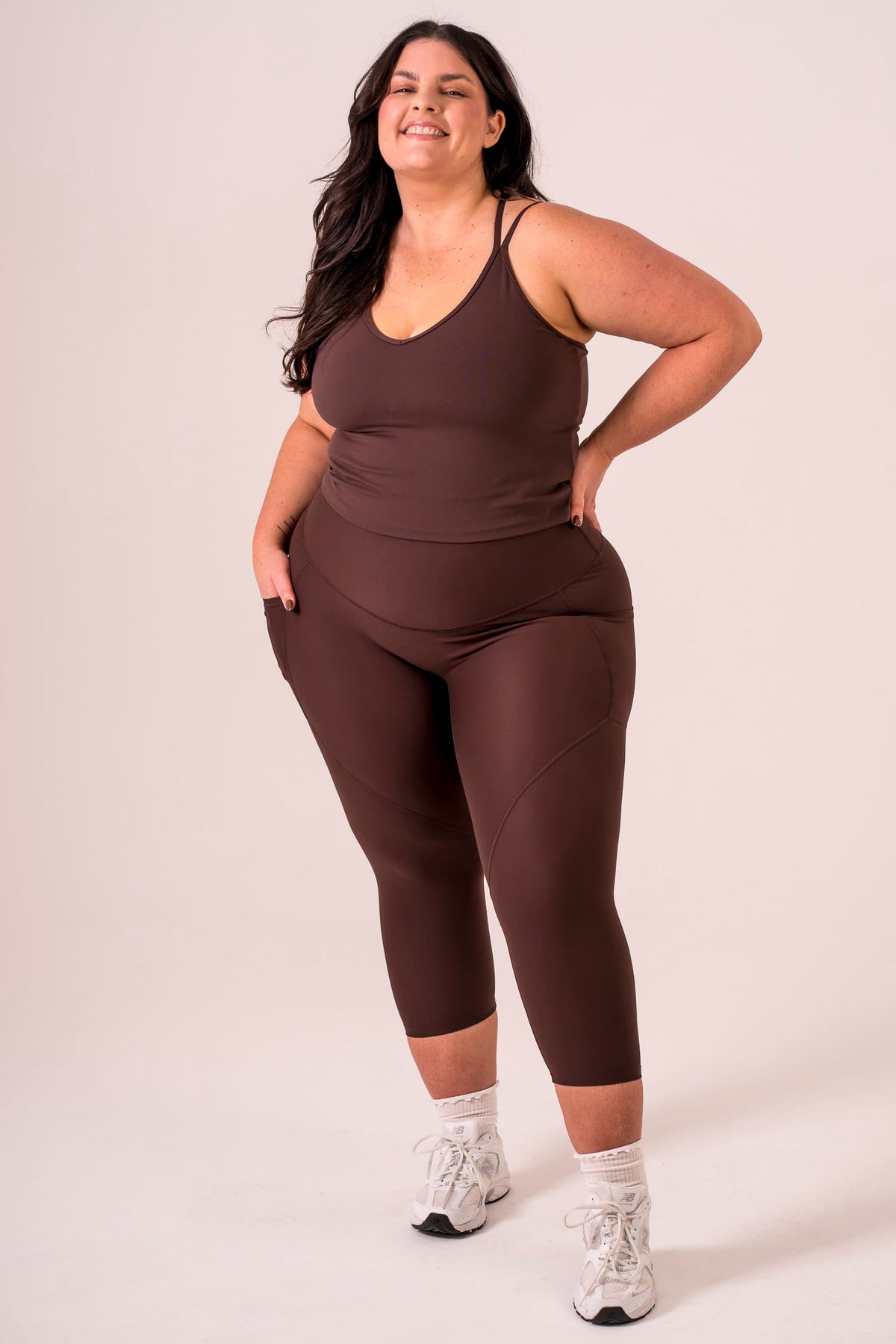 Espresso Dynamic High Waisted Pocket Shaper Capri Leggings