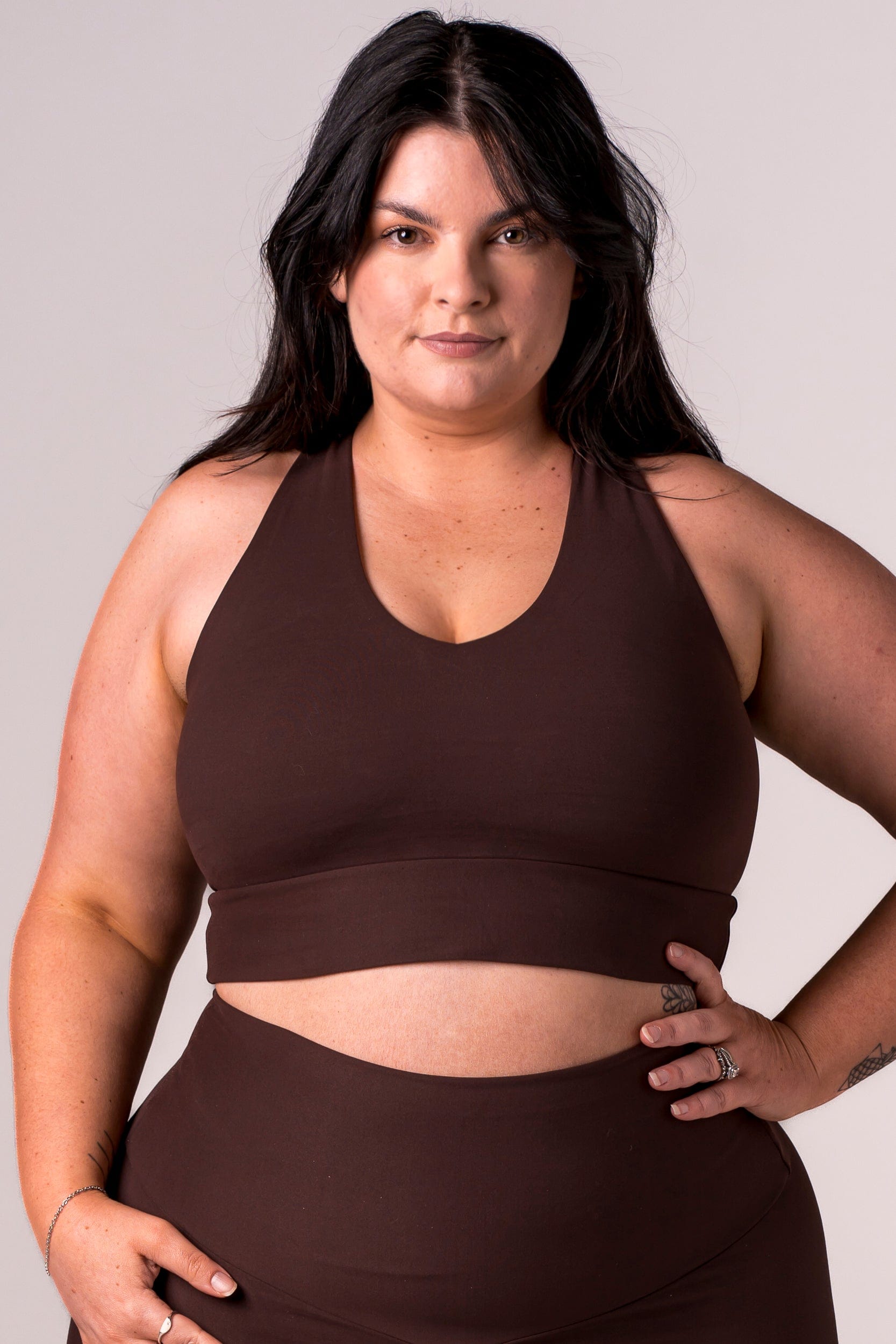 Espresso Dynamic Sports Crop