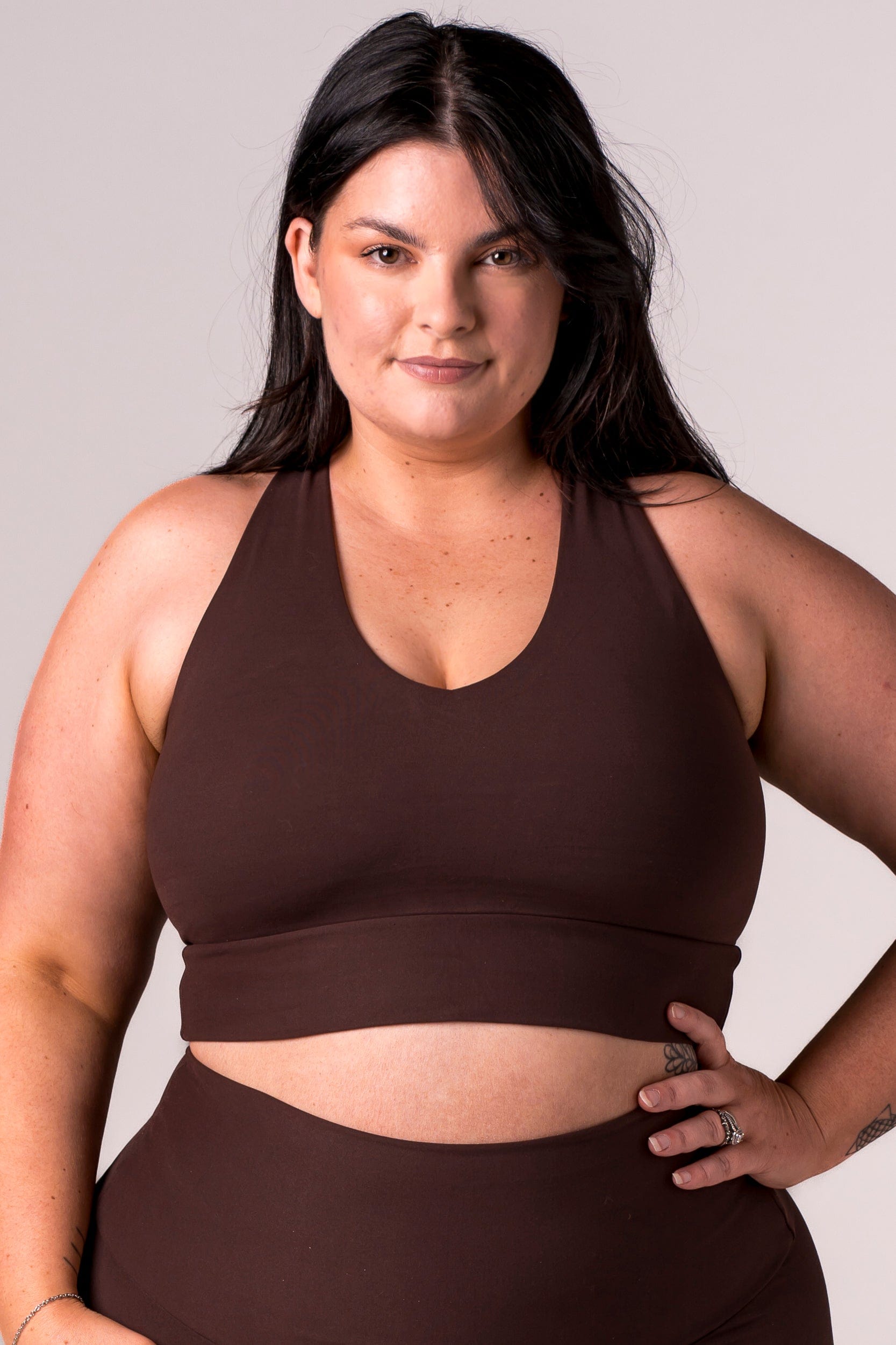Espresso Dynamic Sports Crop