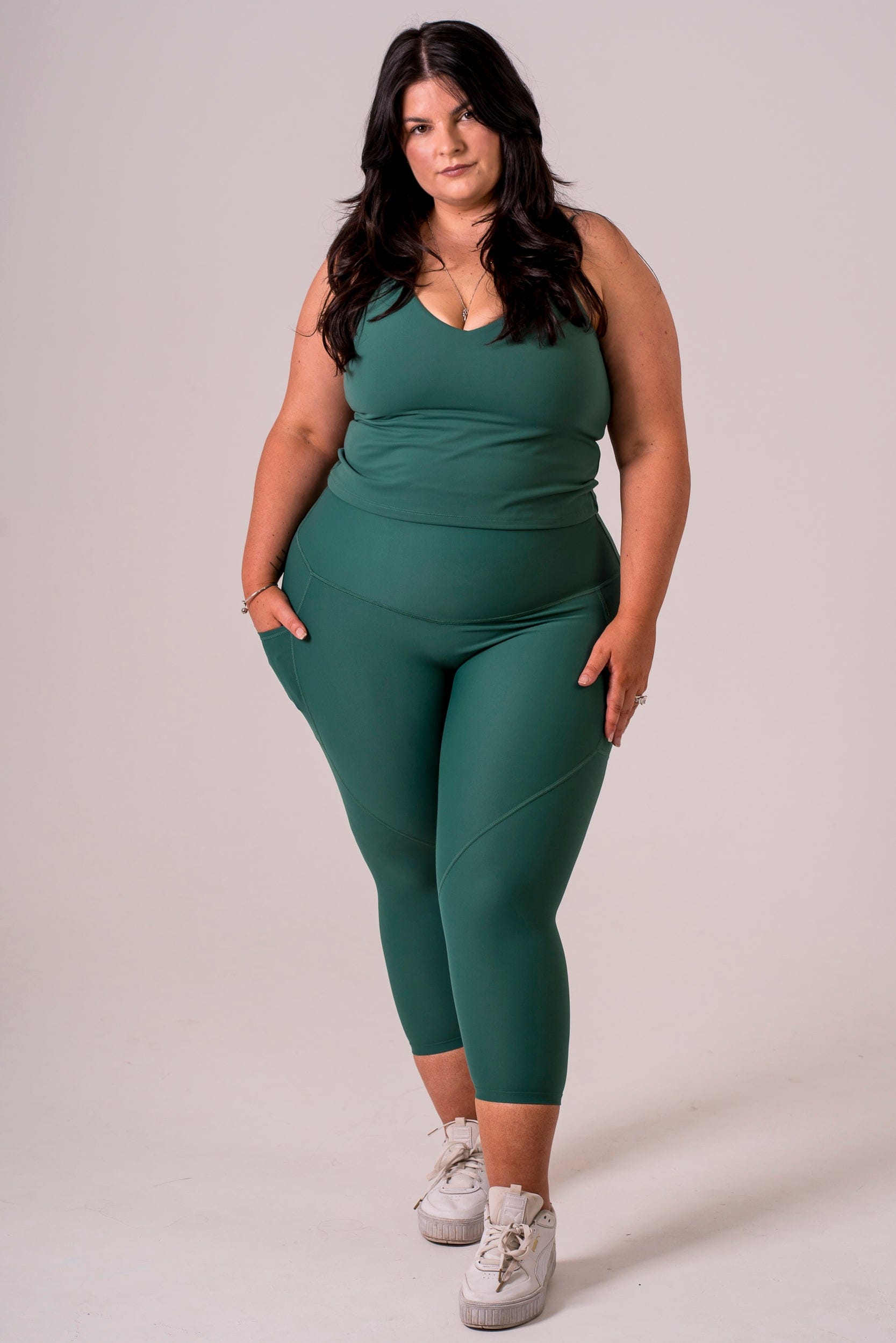 Forest Dynamic High Waisted Pocket Shaper Capri Leggings