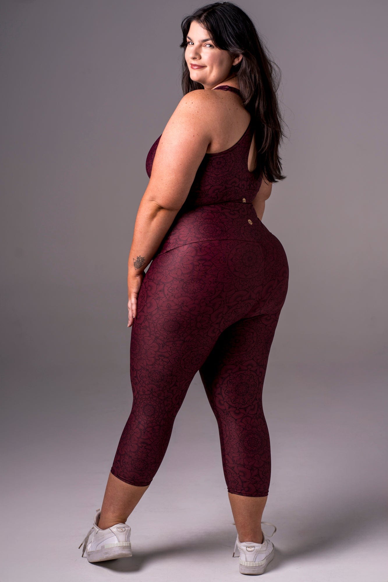 Mandala Dynamic Extra High Waisted Capri Leggings
