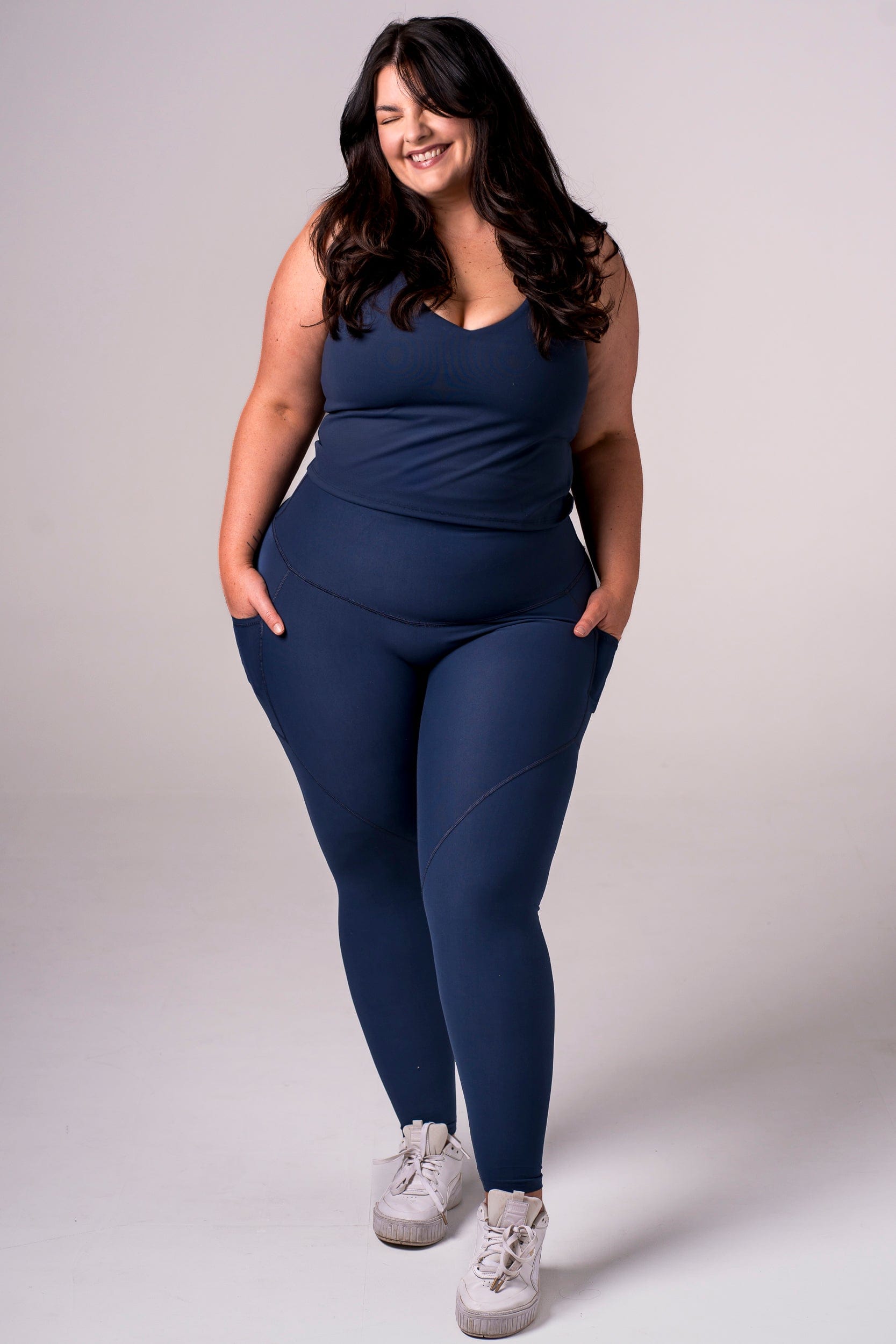 Midnight Dynamic High Waisted Pocket Shaper Ankle Biter Leggings