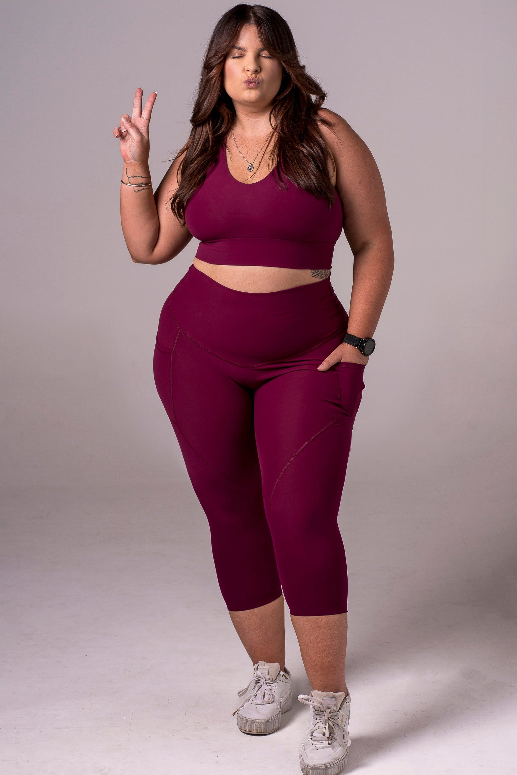 Mulberry Dynamic High Waisted Pocket Shaper Capri Leggings