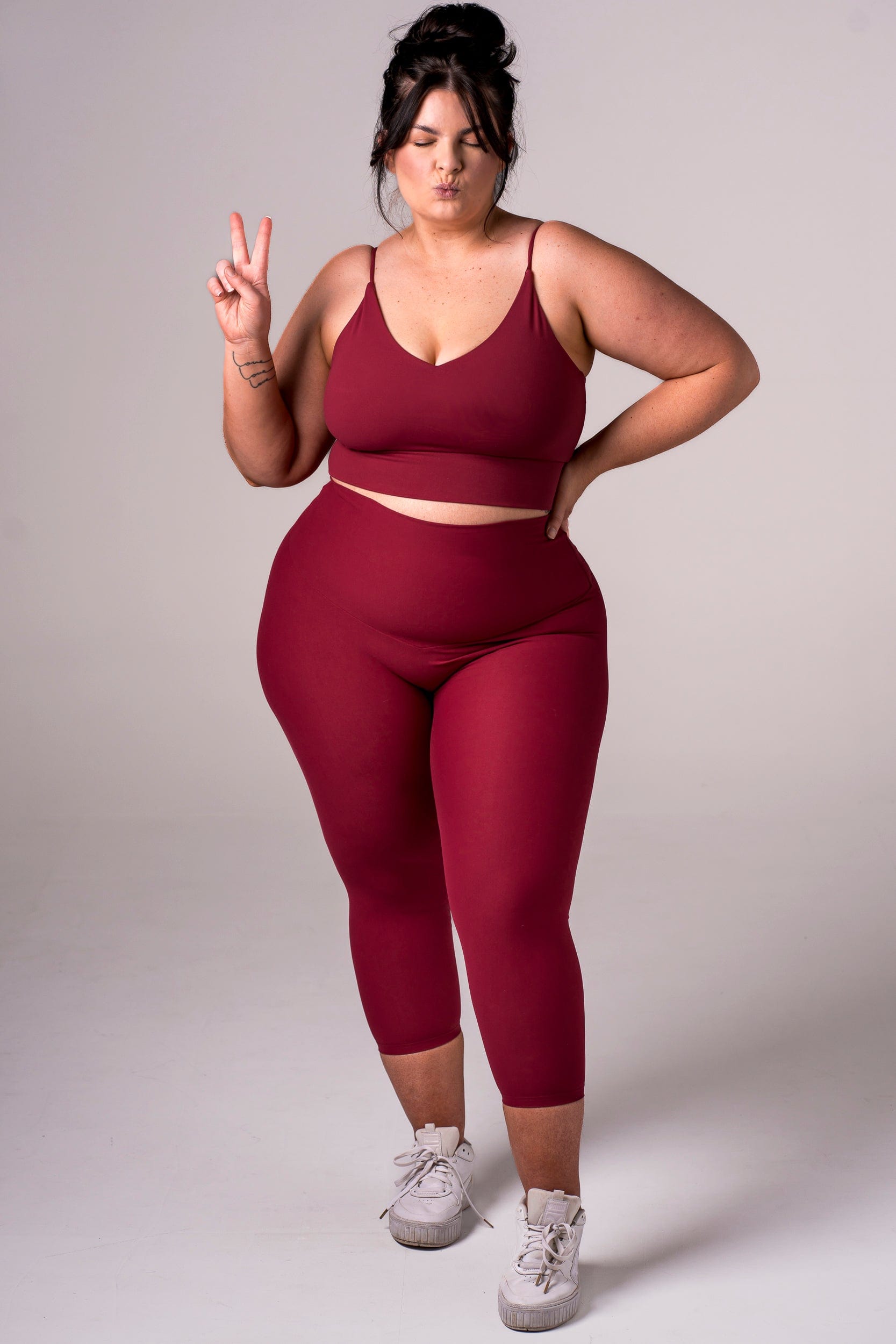 Scarlet Dynamic High Waisted Capri Leggings