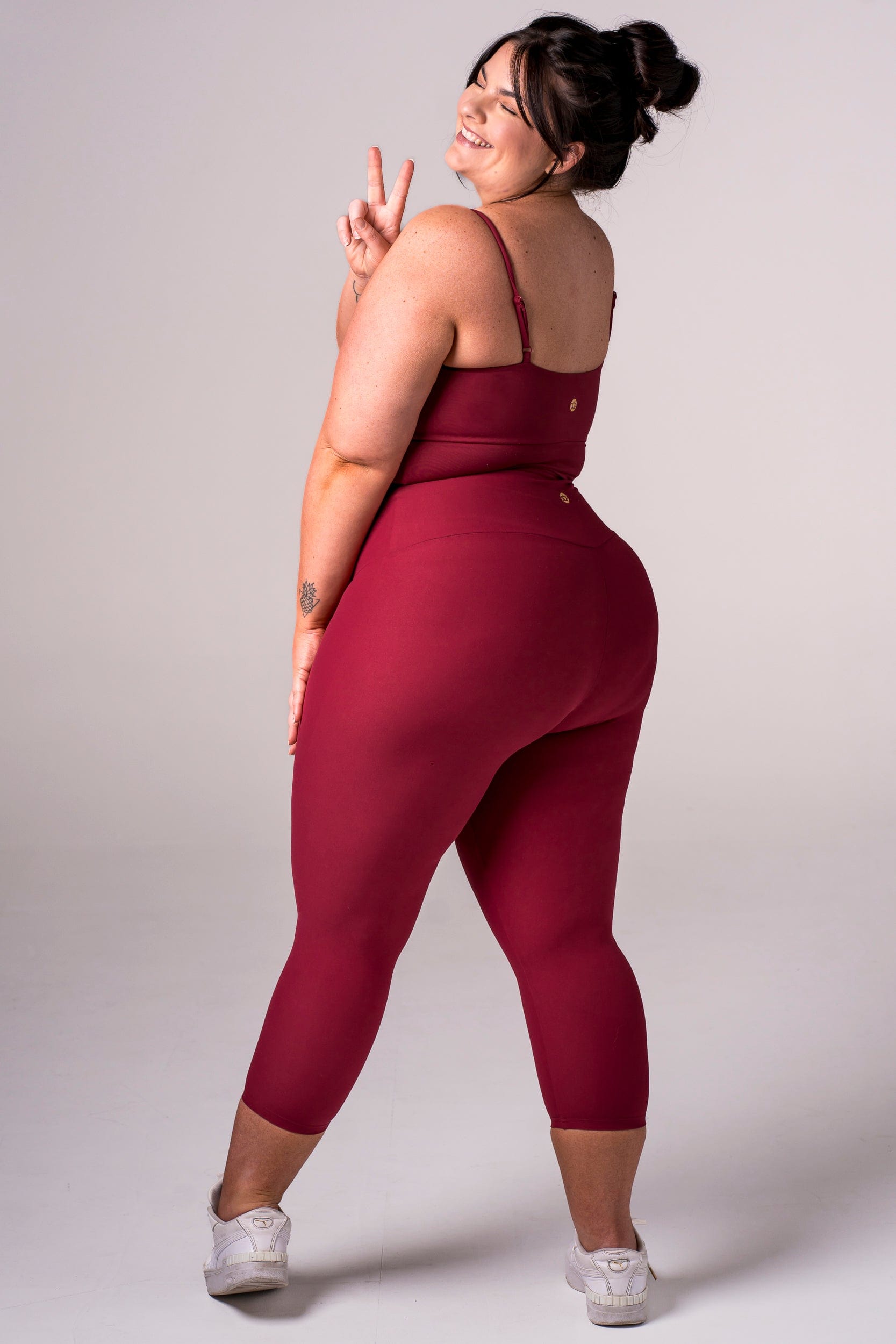 Scarlet Dynamic High Waisted Capri Leggings