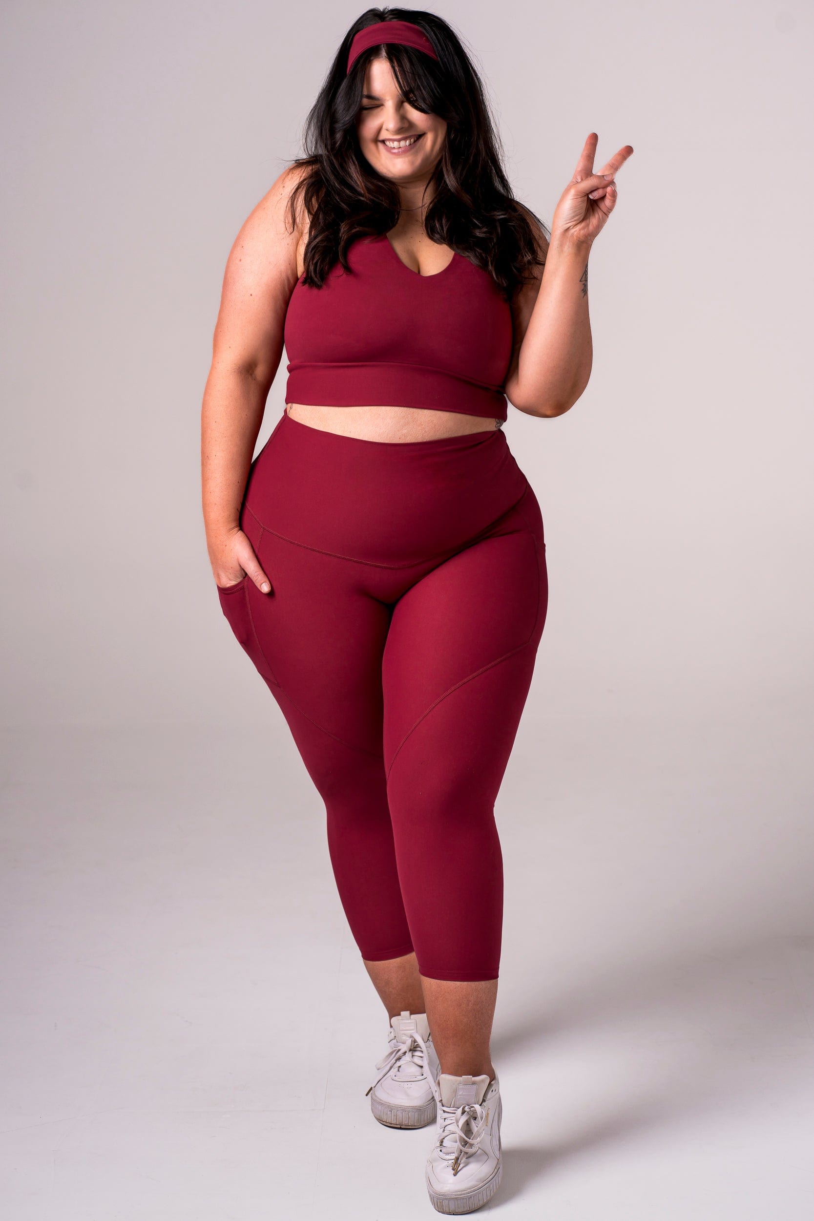 Scarlet Dynamic High Waisted Pocket Shaper Capri Leggings