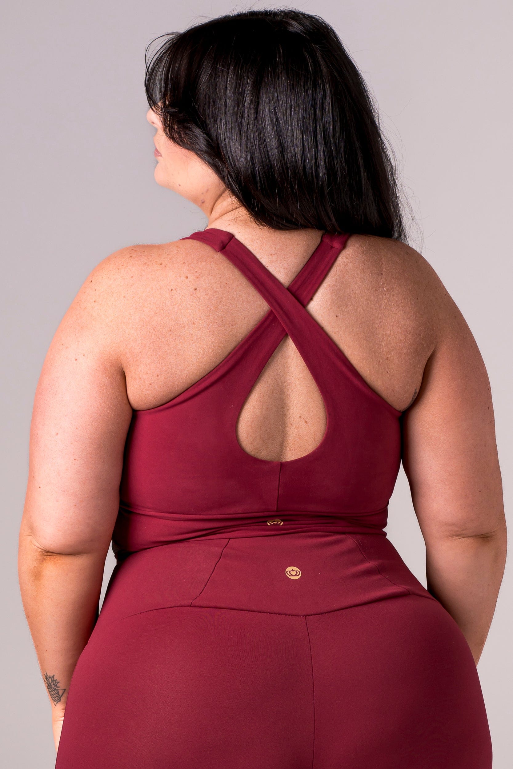 Scarlet Dynamic Sports Crop