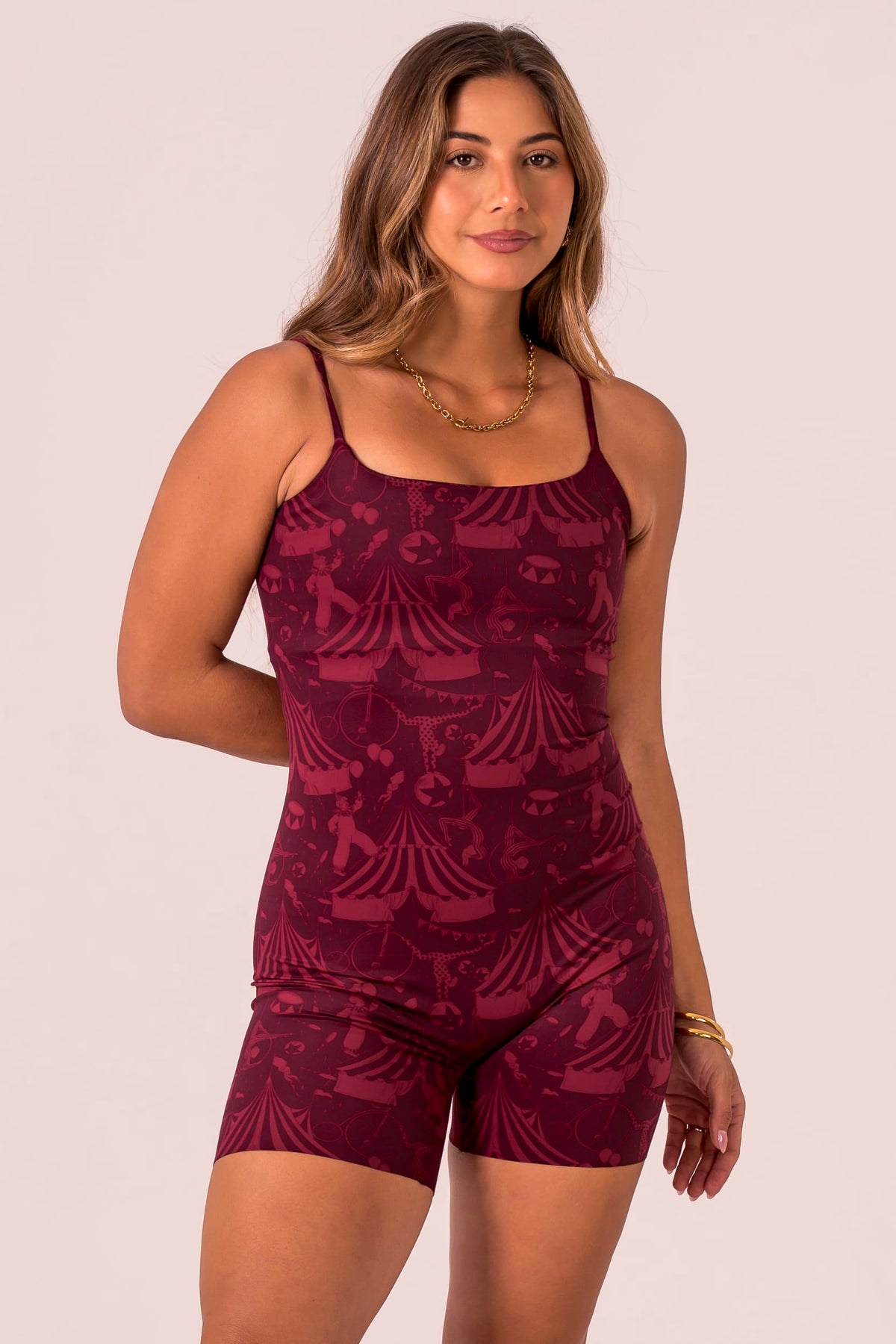Showtime Luxe Built-In Playsuit