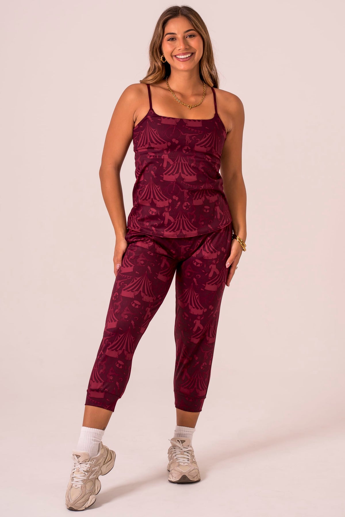 Showtime Luxe Capri Jogger