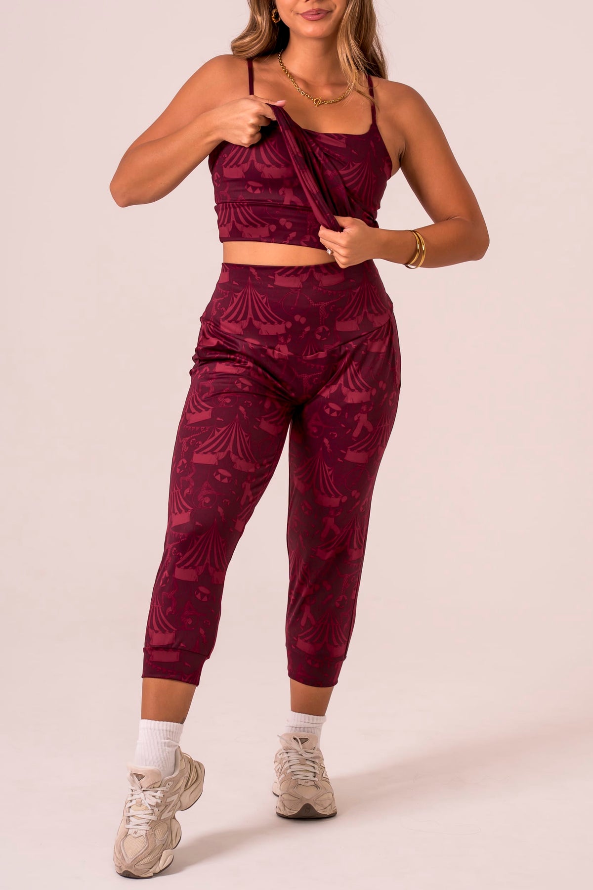 Showtime Luxe Capri Jogger