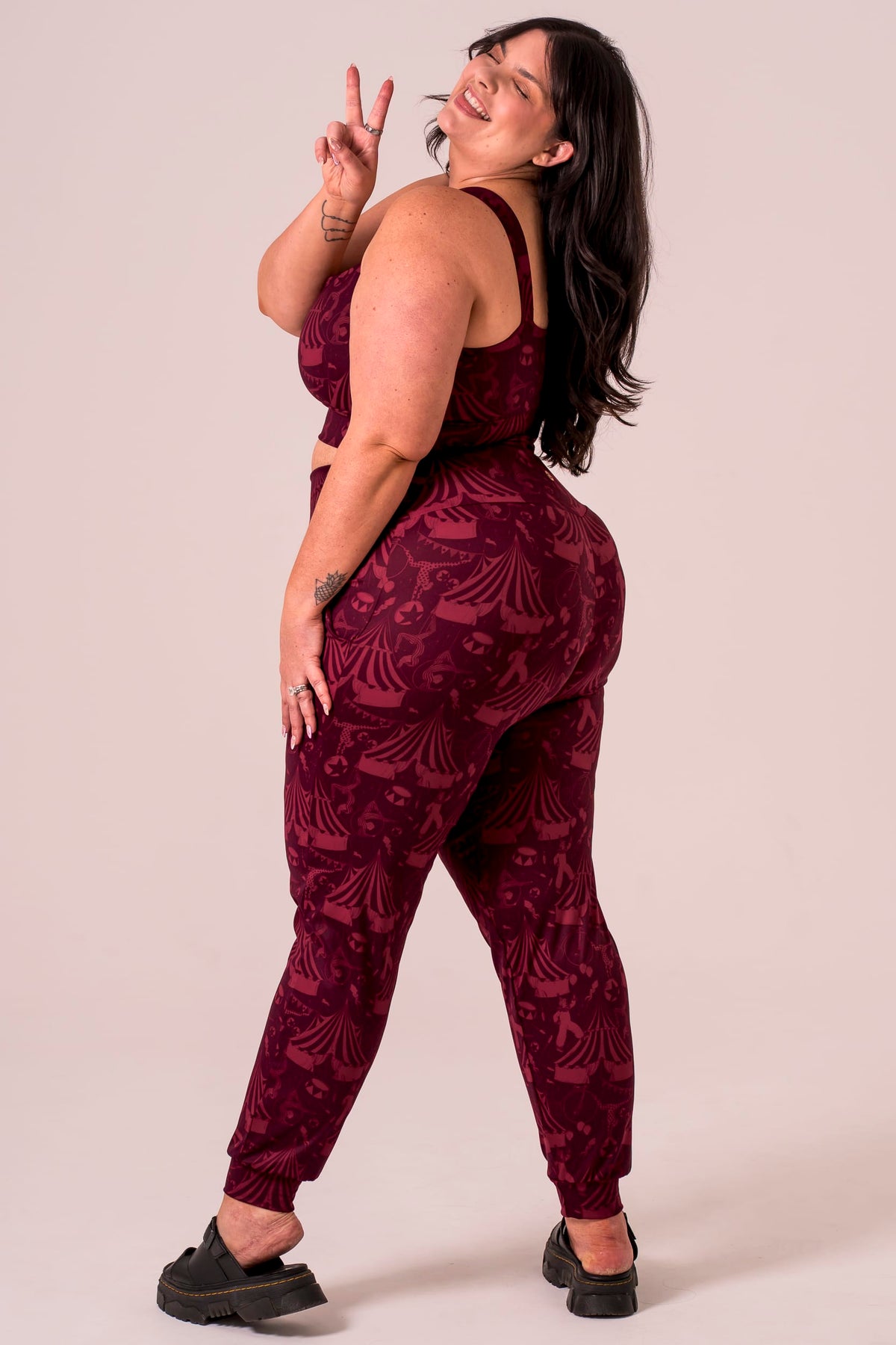 Showtime Luxe Long Jogger