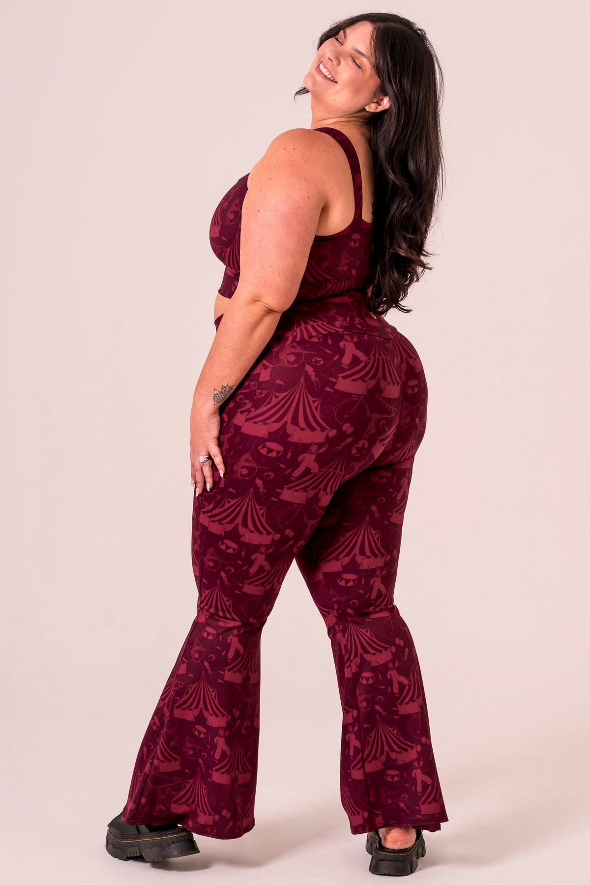 Showtime Luxe Pocket Yoga Pants