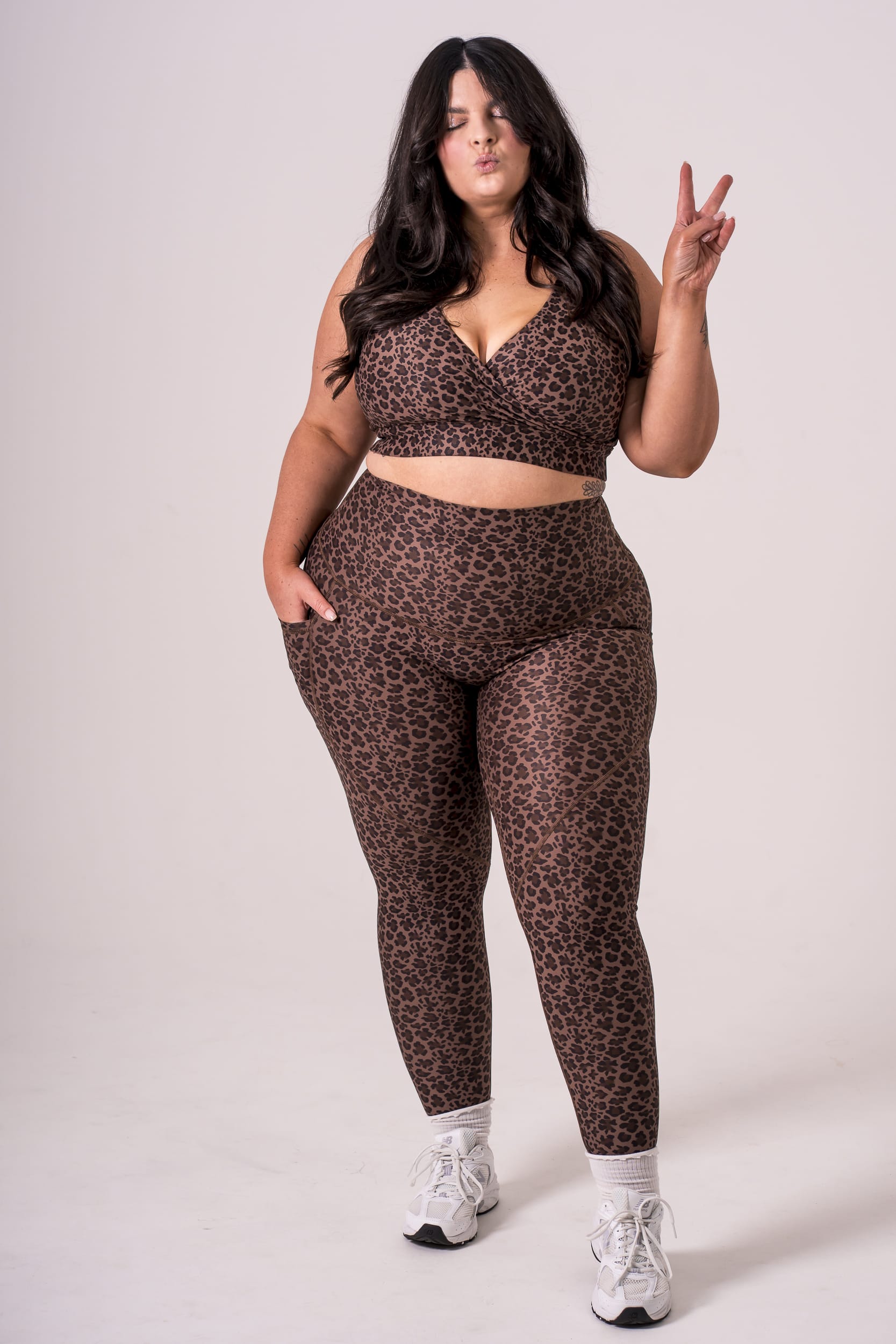Untamed Dynamic High Waisted Pocket Shaper Ankle Biter Leggings