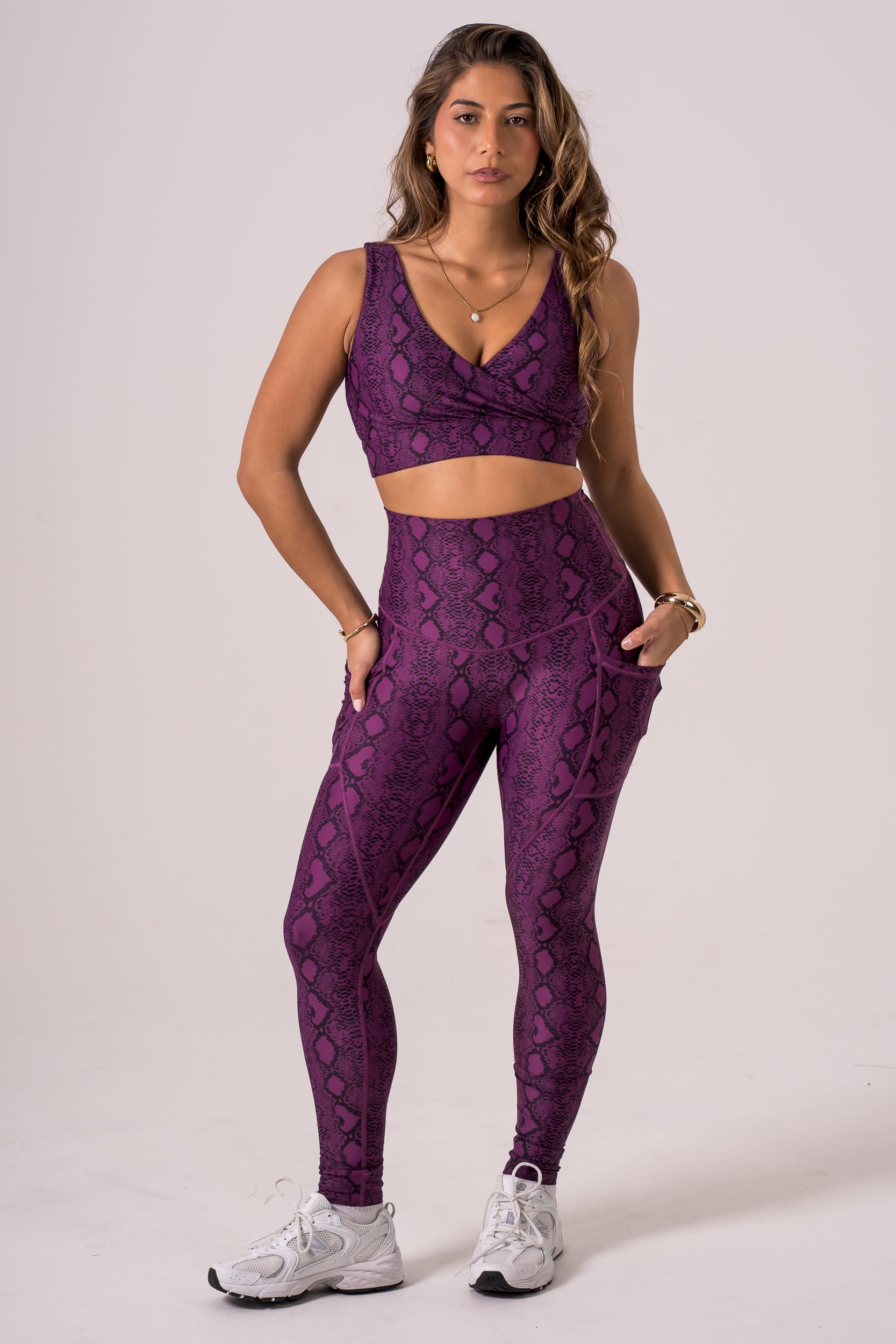 Venom Dynamic High Waisted Pocket Shaper Ankle Biter Leggings