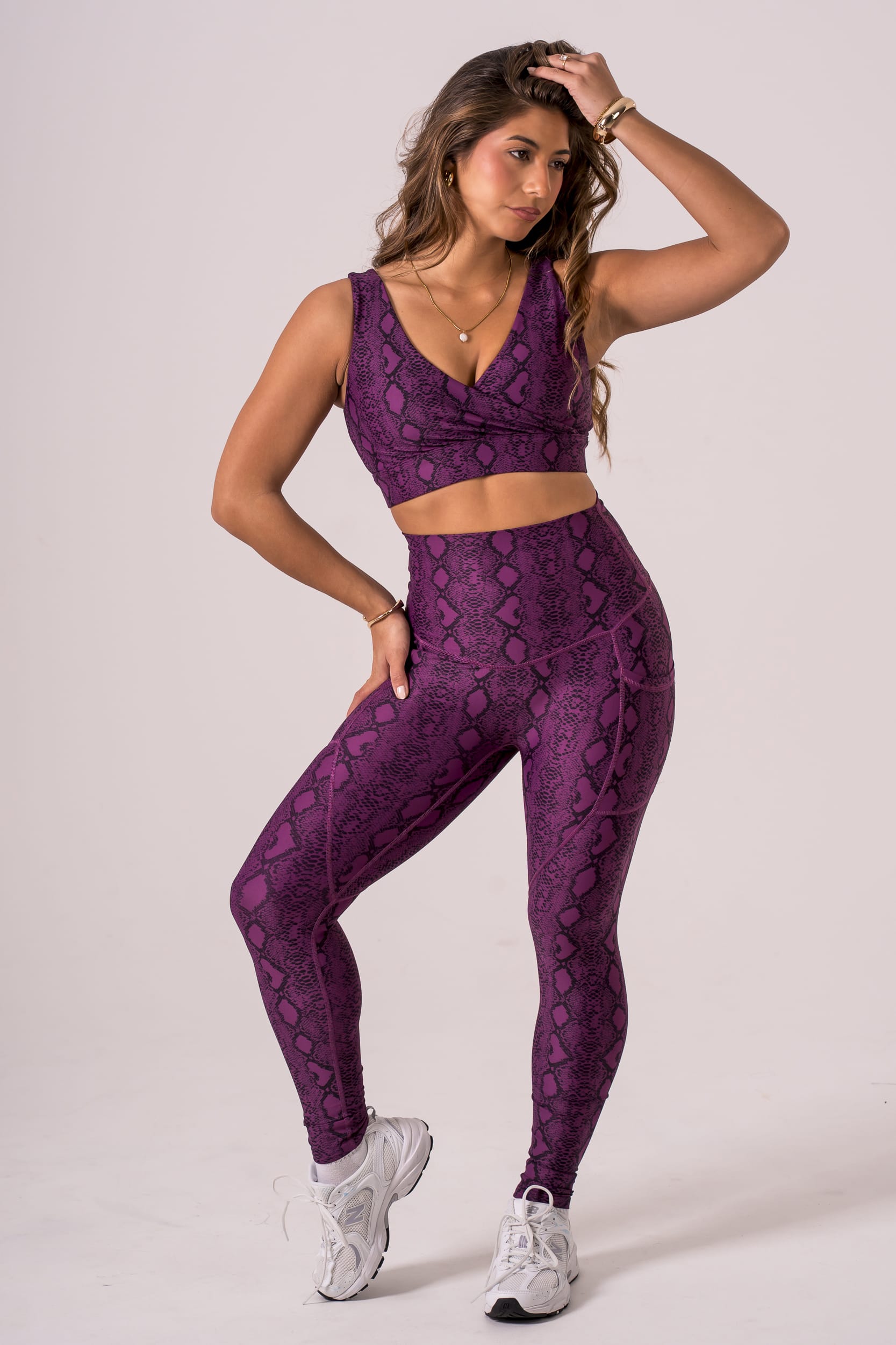 Venom Dynamic High Waisted Pocket Shaper Ankle Biter Leggings