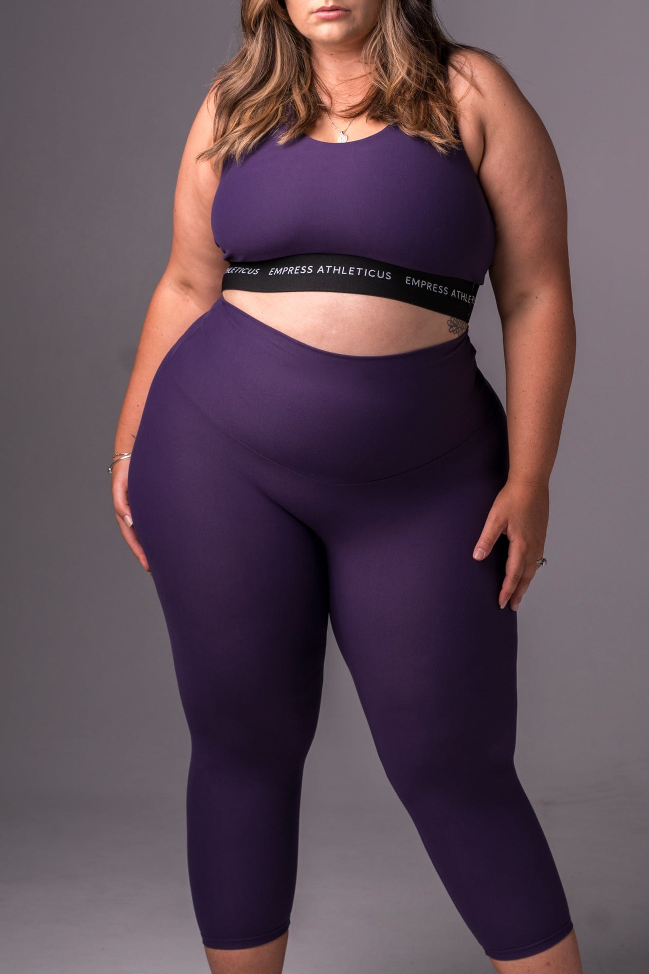 Amethyst Dynamic High Waisted Seamless Front Capri Leggings