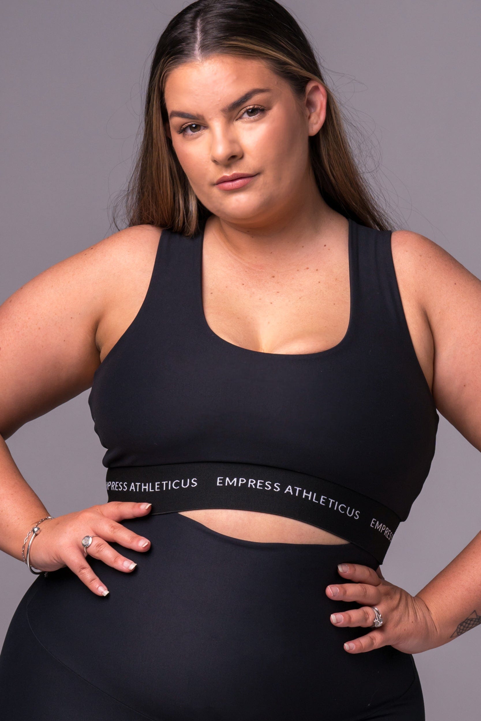 Black Dynamic Empress Low Cut Crop