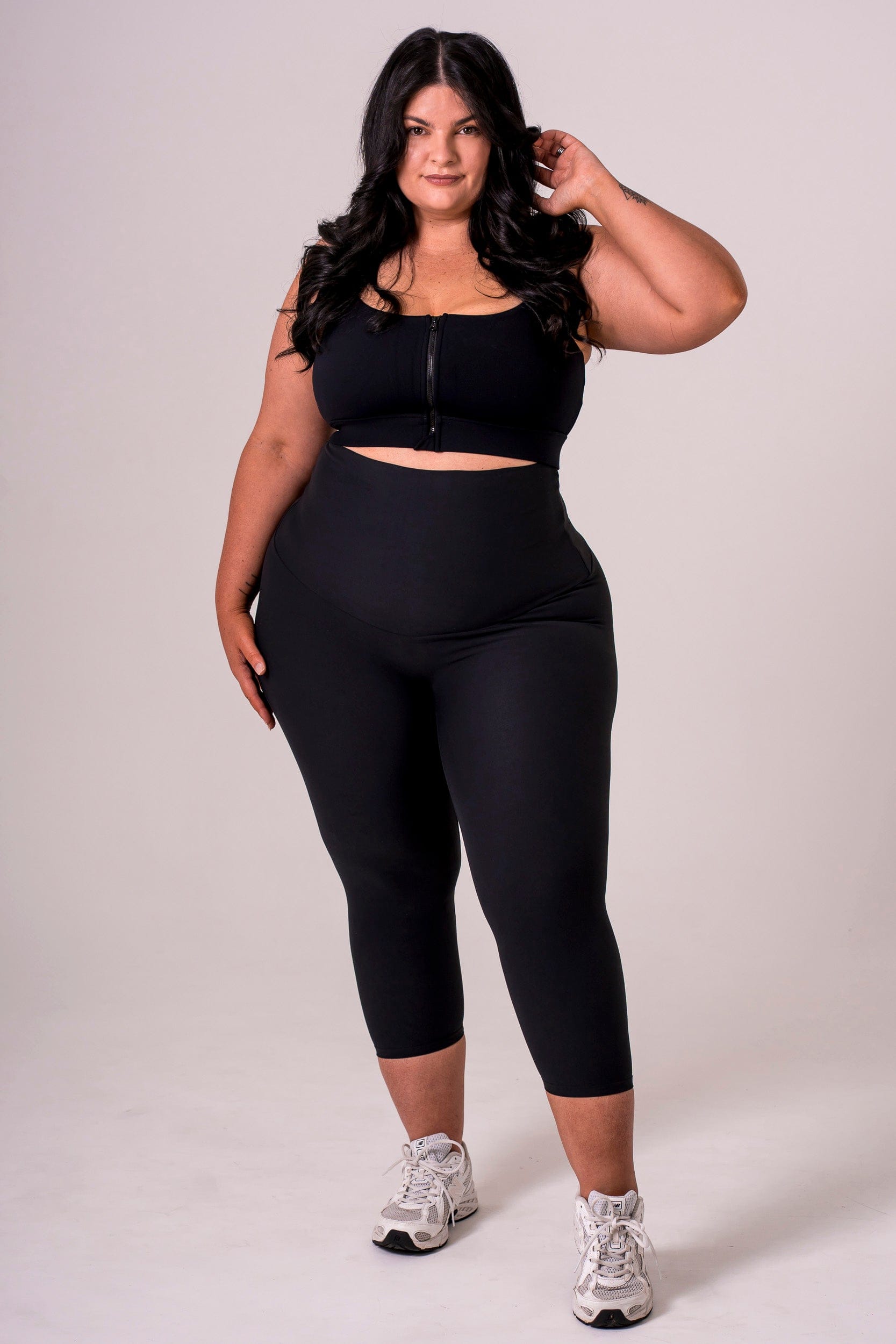 Black Dynamic Extra High Waisted Capri Leggings