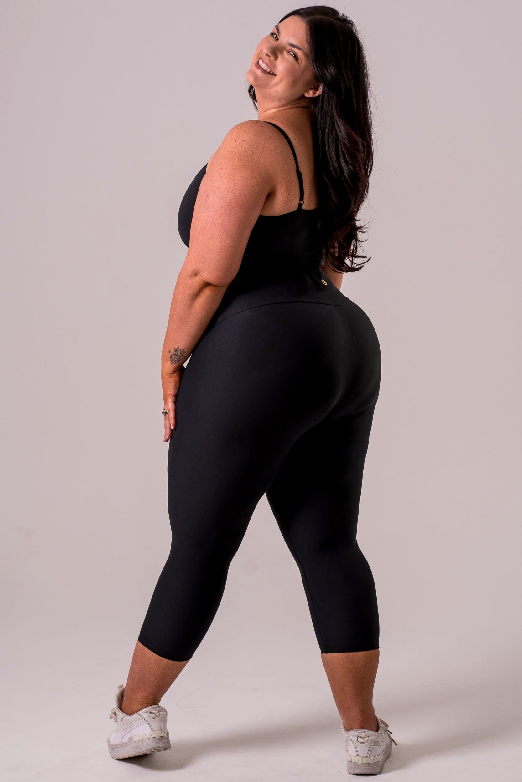 Black Dynamic High Waisted Capri Leggings
