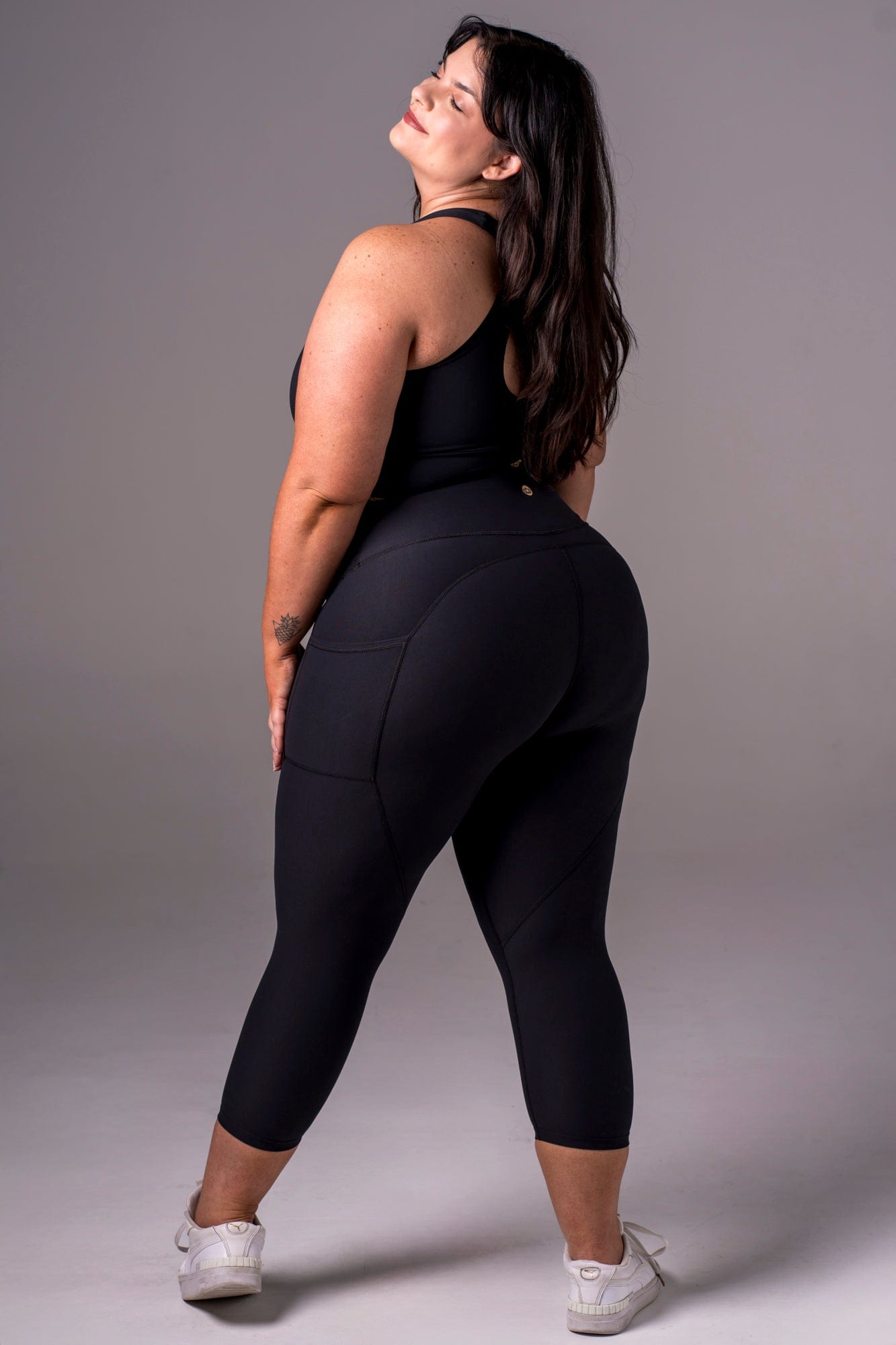 Black Dynamic High Waisted Pocket Shaper Capri Leggings