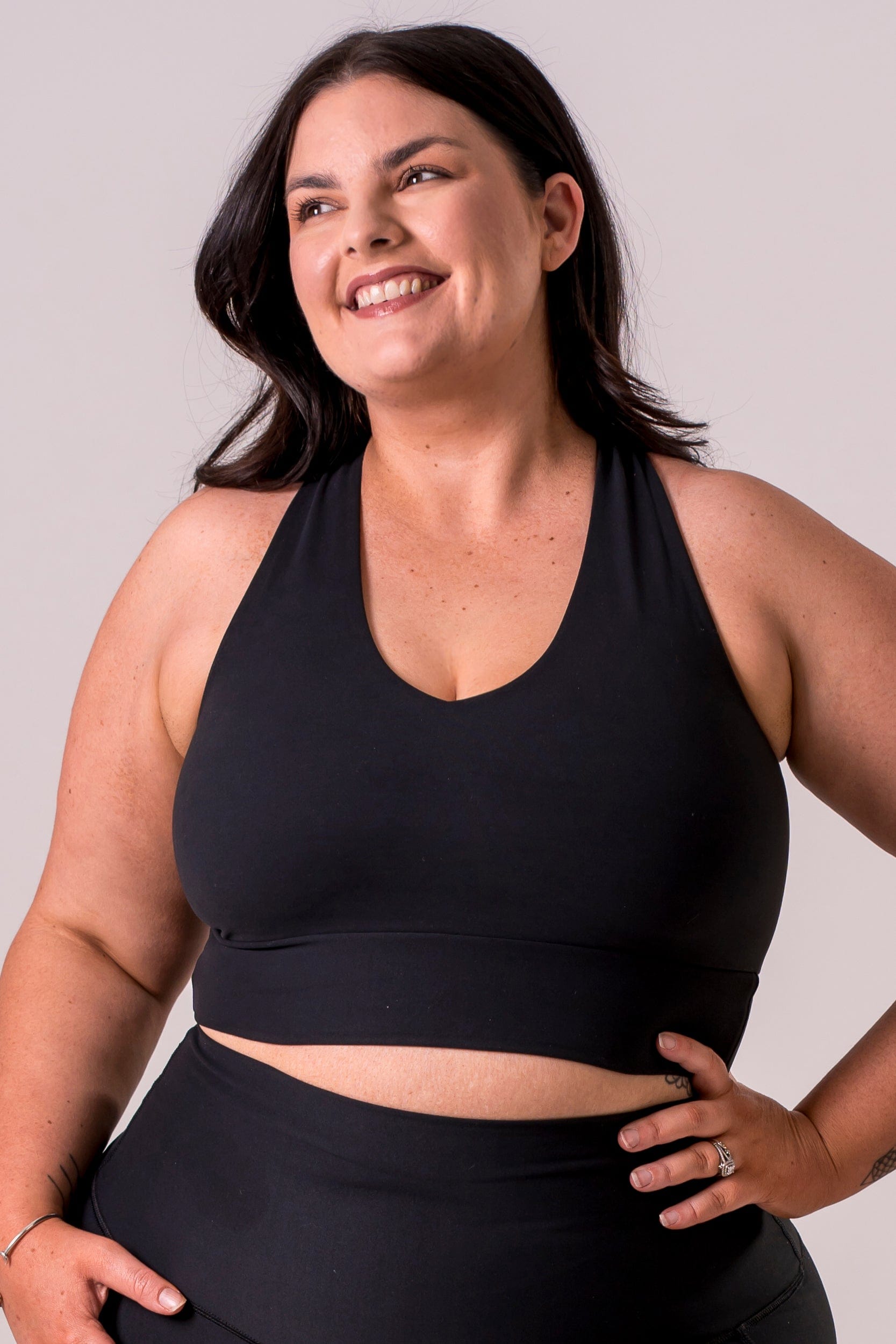 Black Dynamic Sports Crop