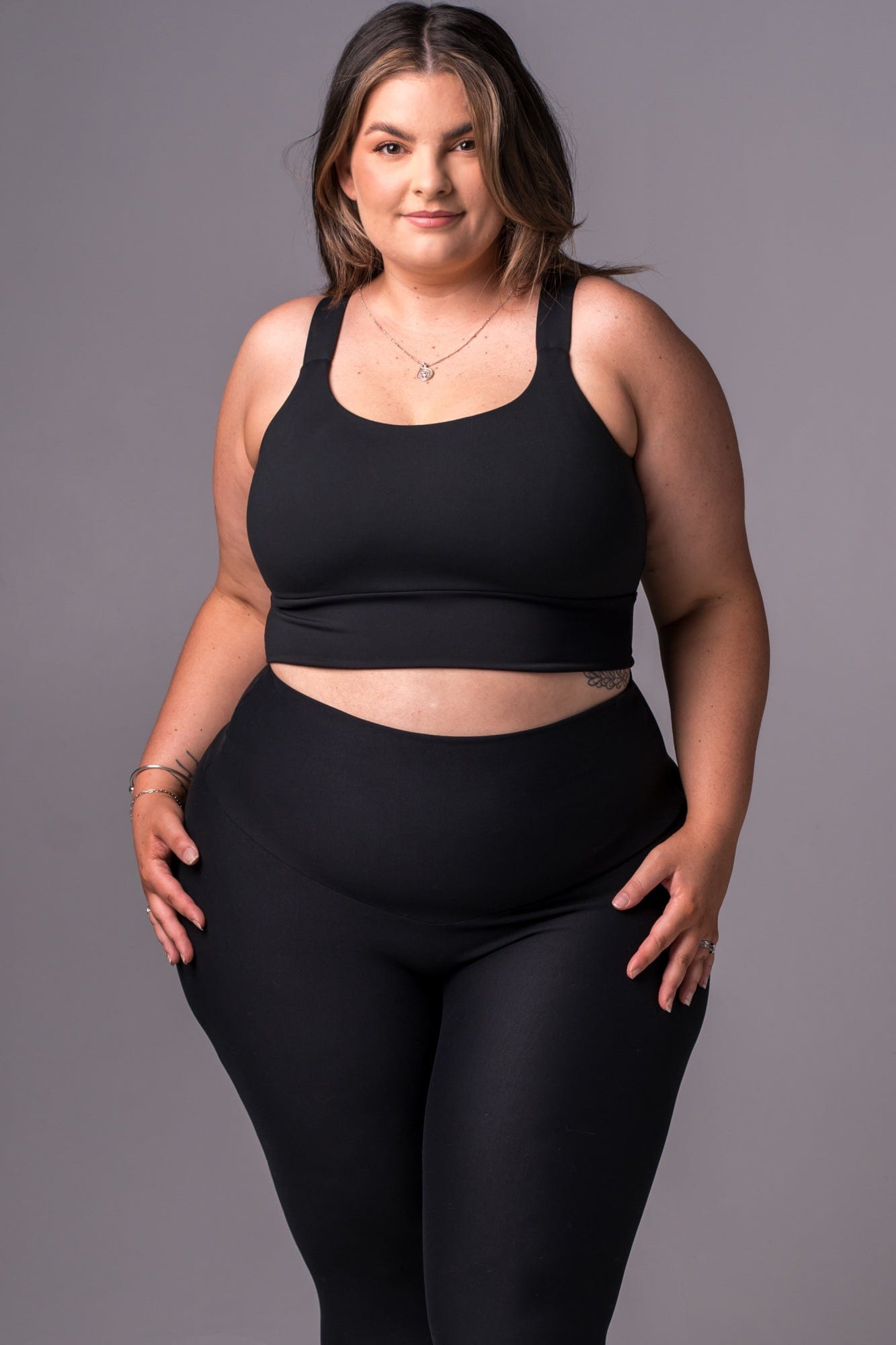 Black Regal Luxe Yoga Crop