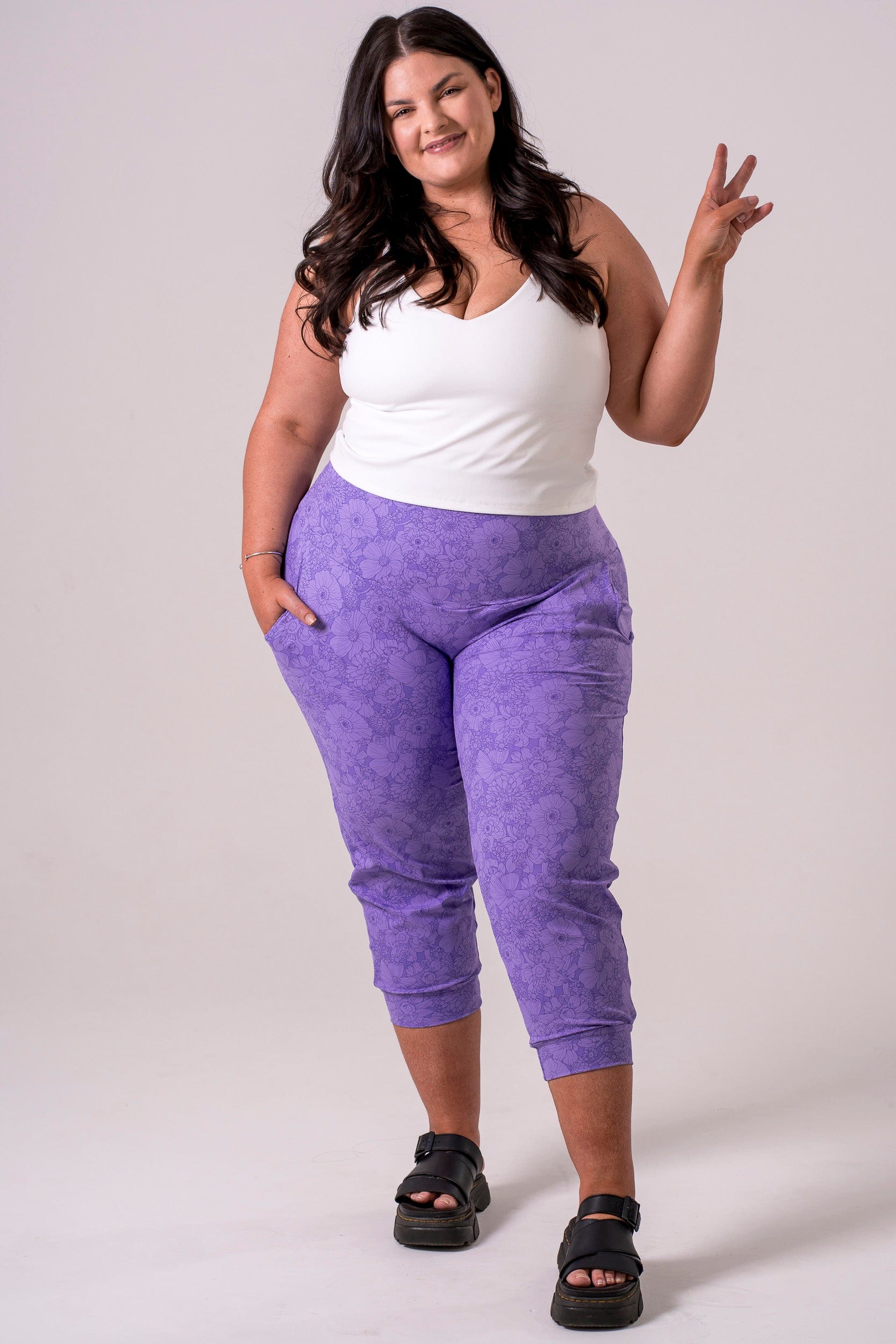 Blossom Luxe Capri Jogger