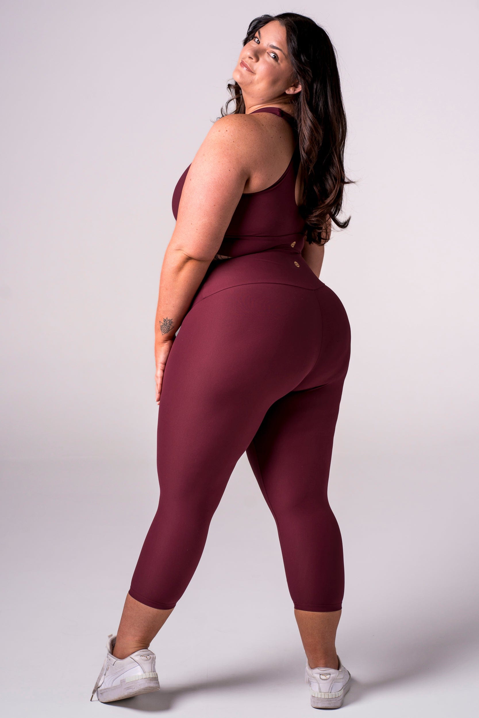 Cherry Cola Dynamic High Waisted Capri Leggings
