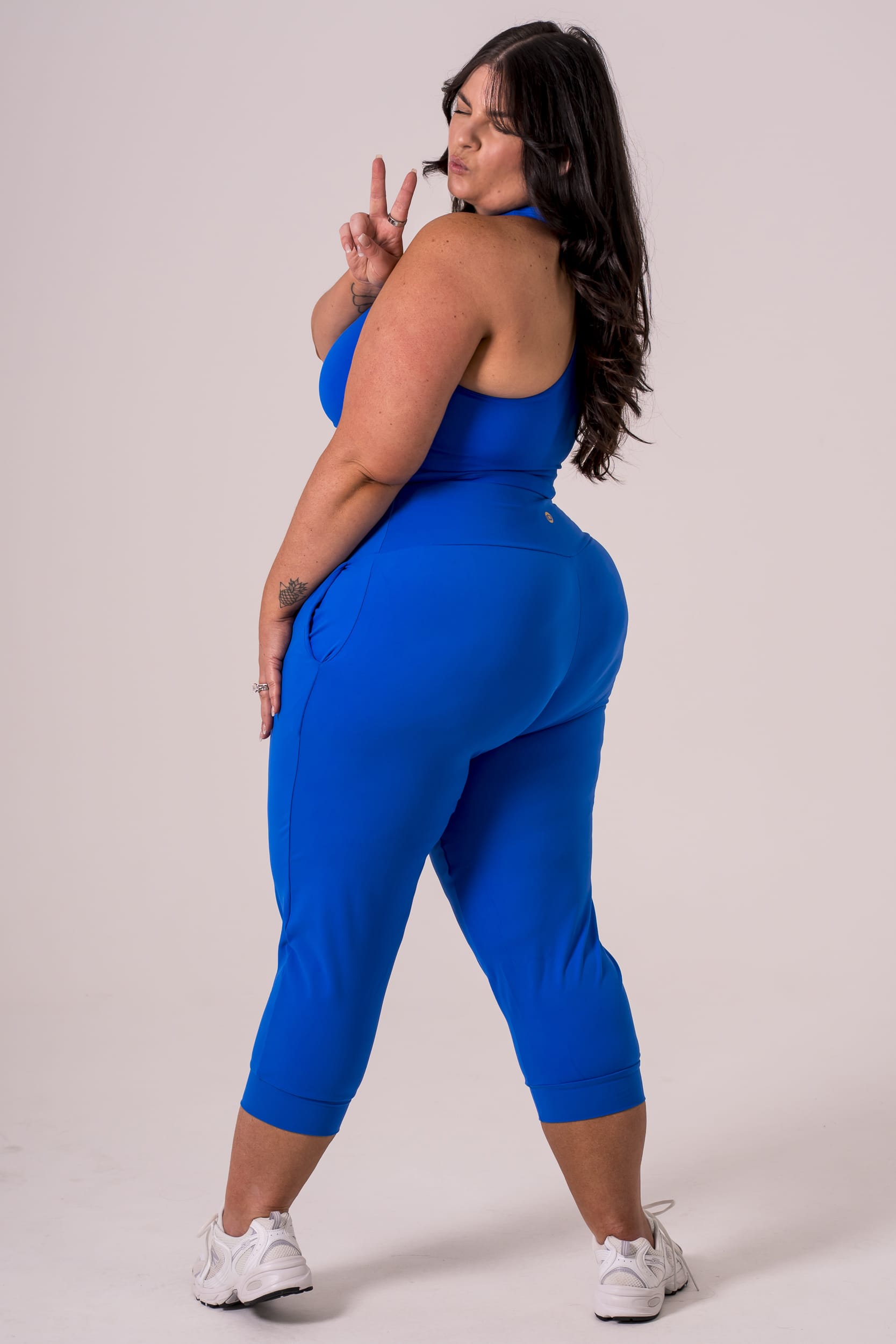 Electric Luxe Capri Jogger