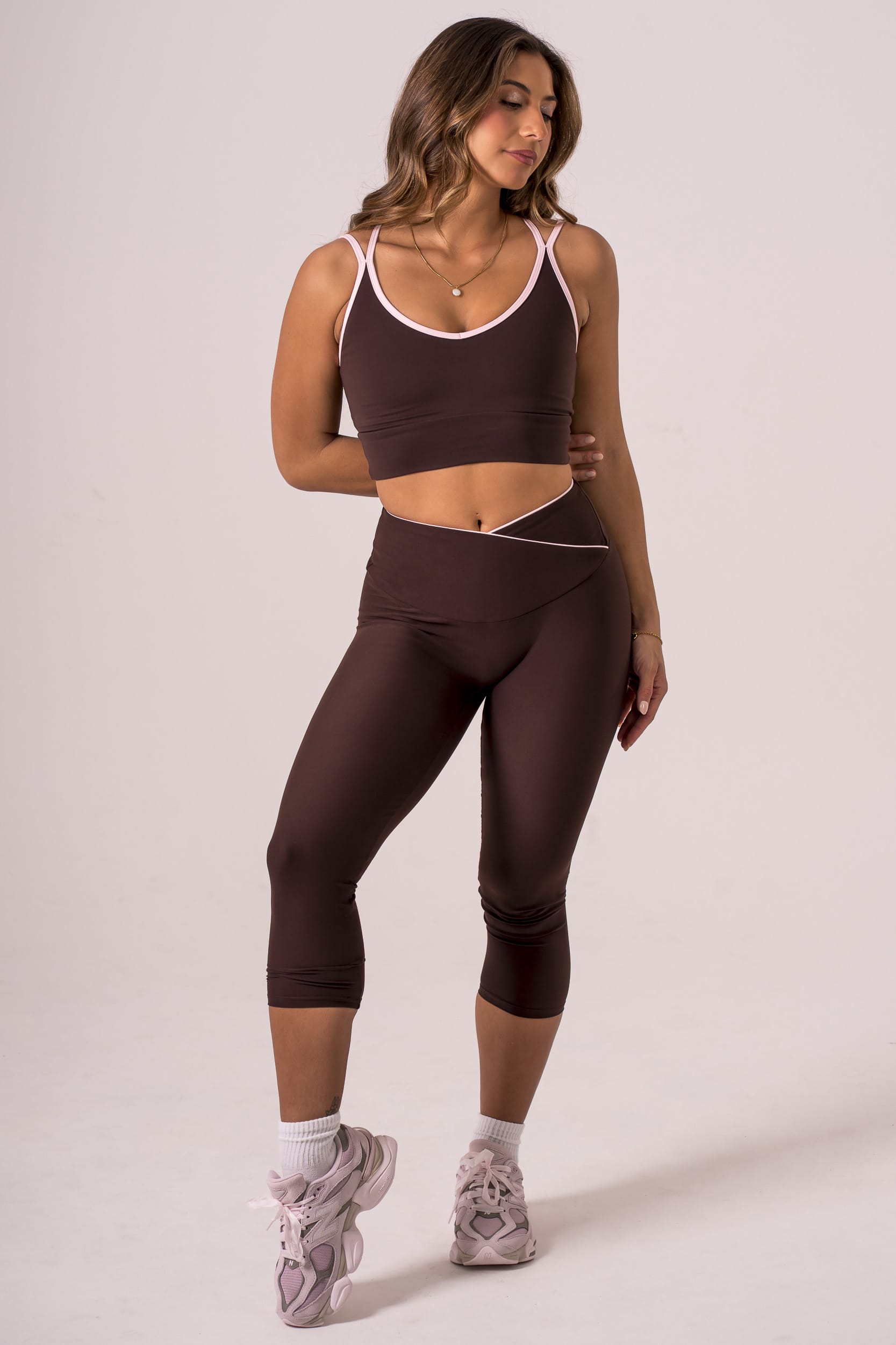 Espresso Duo Dynamic V Band Capri Leggings