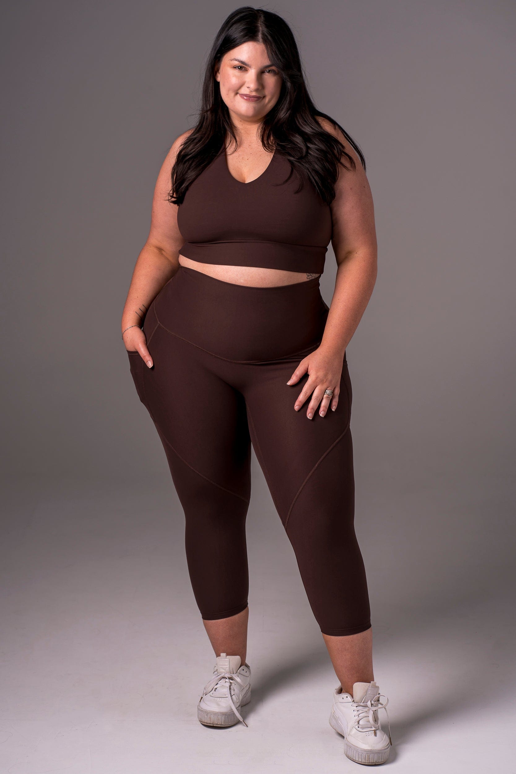 Espresso Dynamic High Waisted Pocket Shaper Capri Leggings