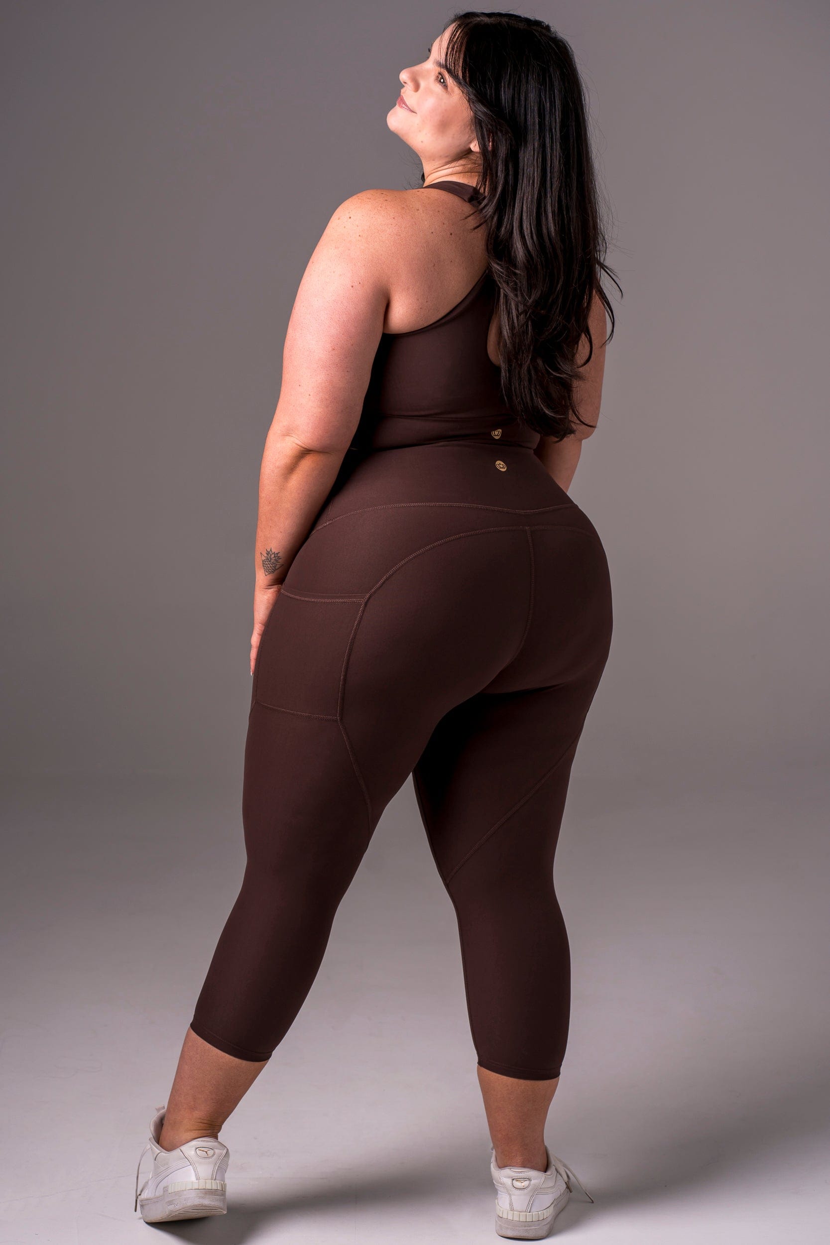 Espresso Dynamic High Waisted Pocket Shaper Capri Leggings