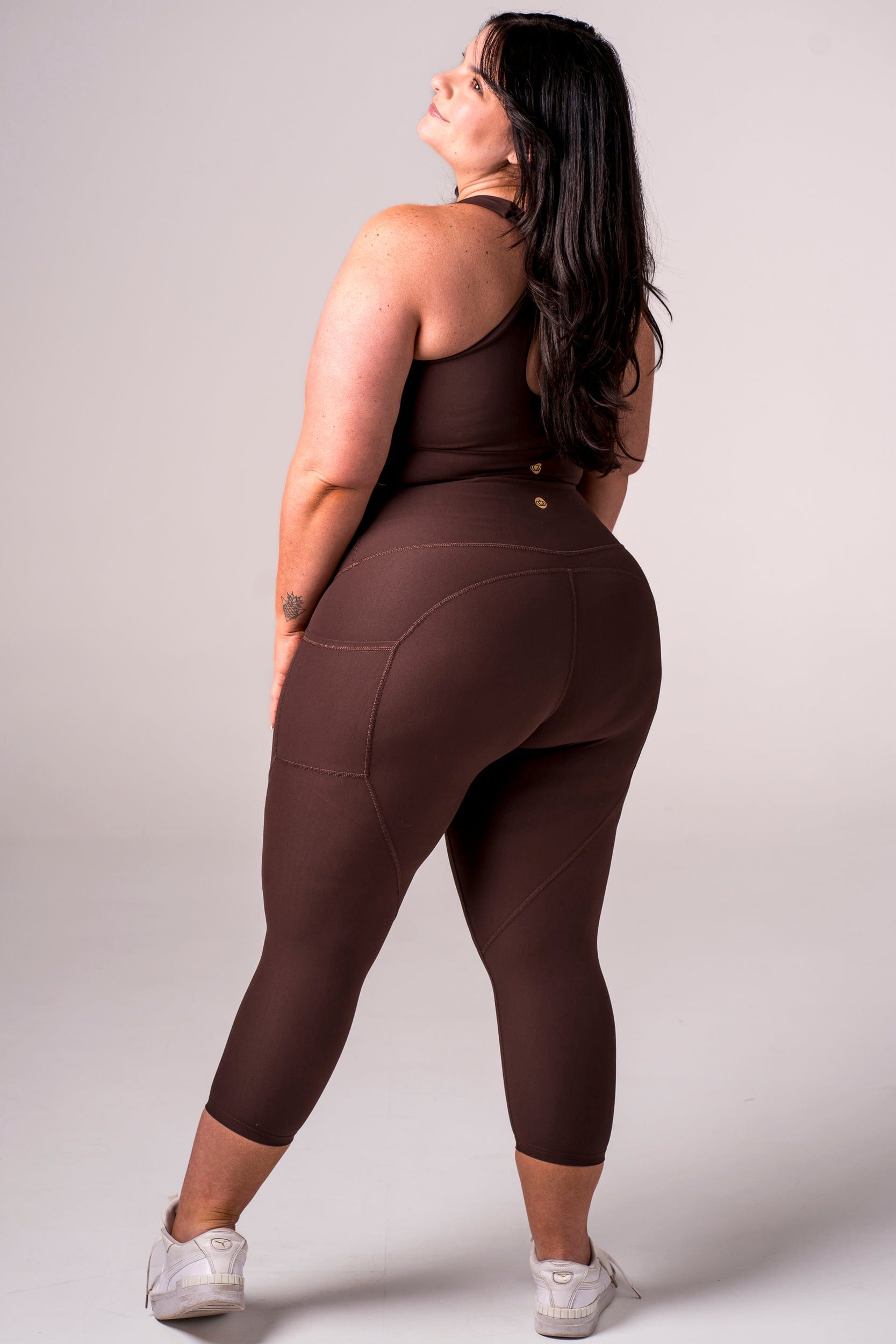 Espresso Dynamic High Waisted Pocket Shaper Capri Leggings