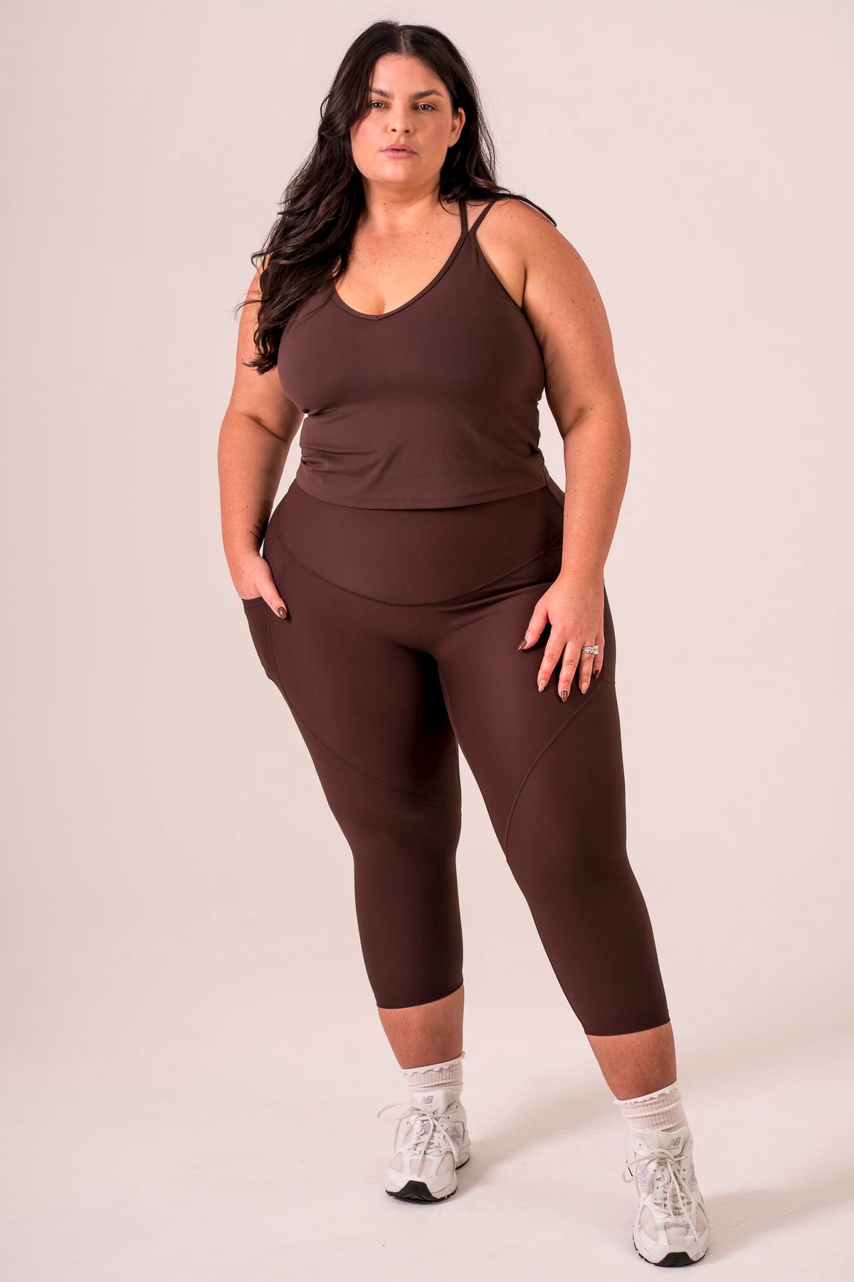 Espresso Dynamic High Waisted Pocket Shaper Capri Leggings