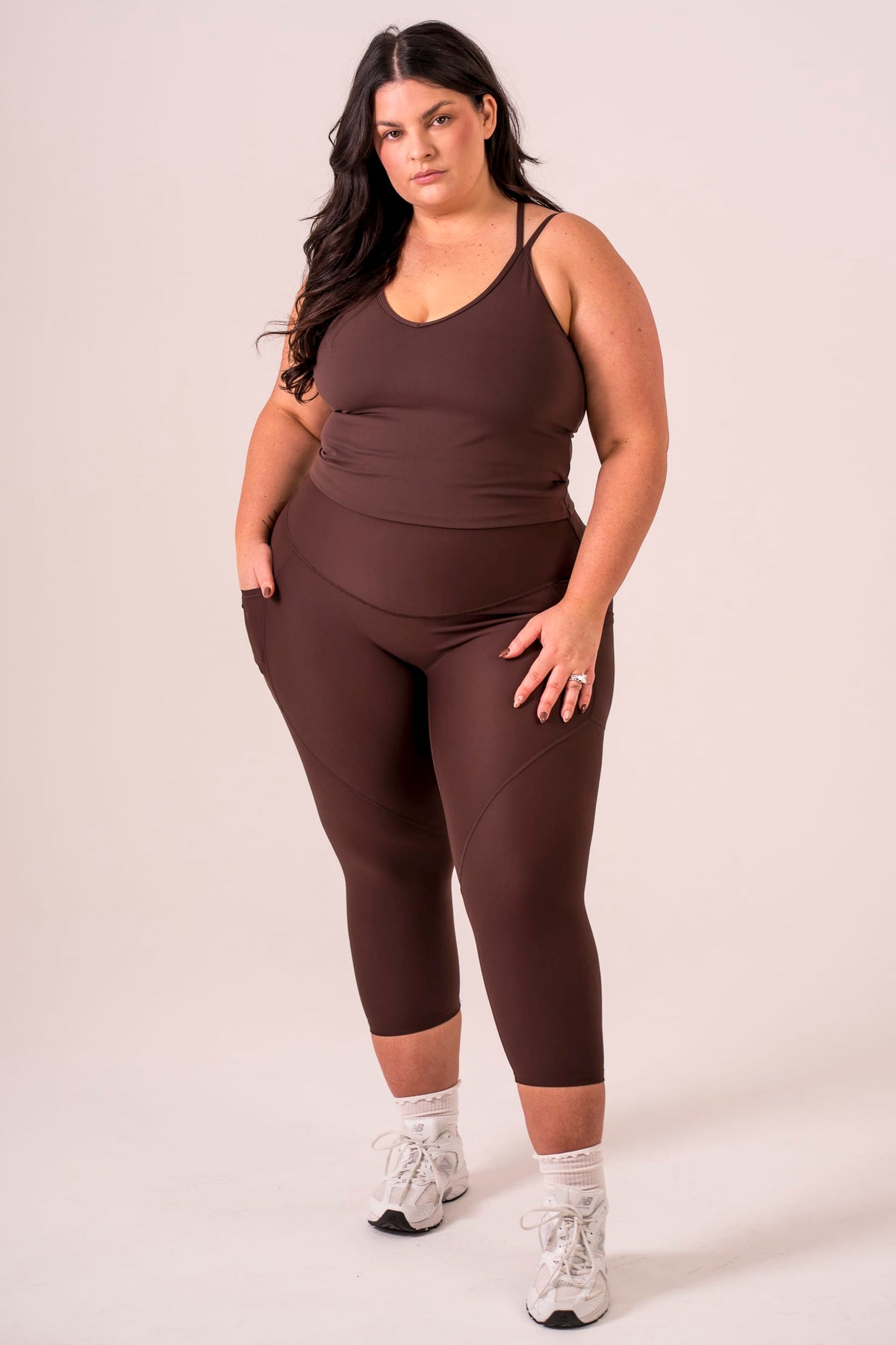 Espresso Dynamic High Waisted Pocket Shaper Capri Leggings