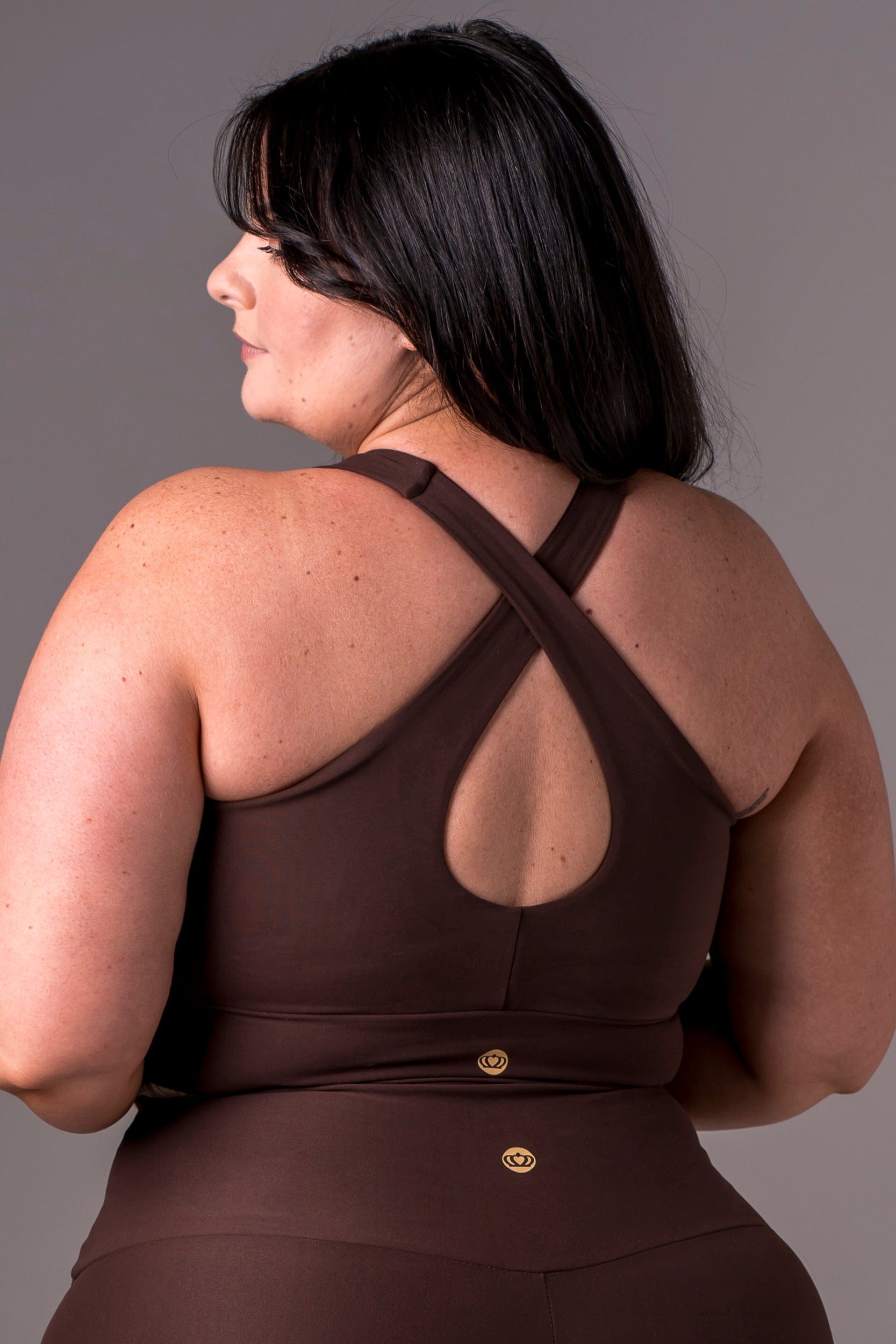 Espresso Dynamic Sports Crop