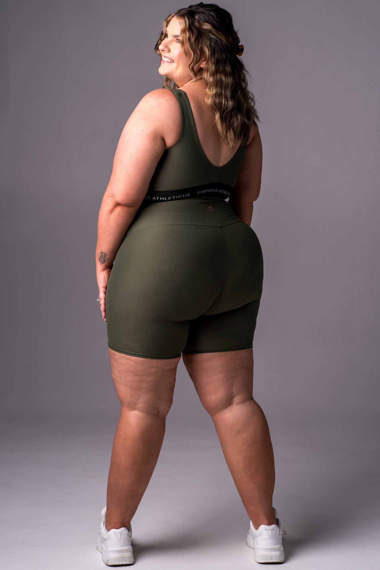 Huntress Dynamic High Waisted Seamless Front Booty Shorts
