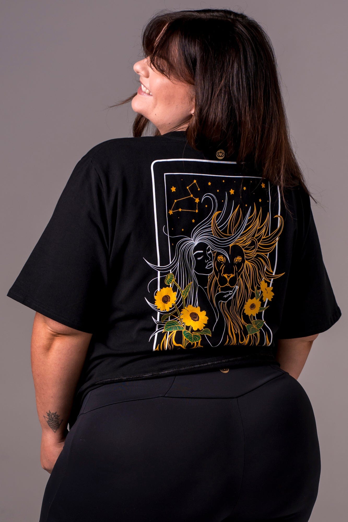 Leo Oversized T-Shirt